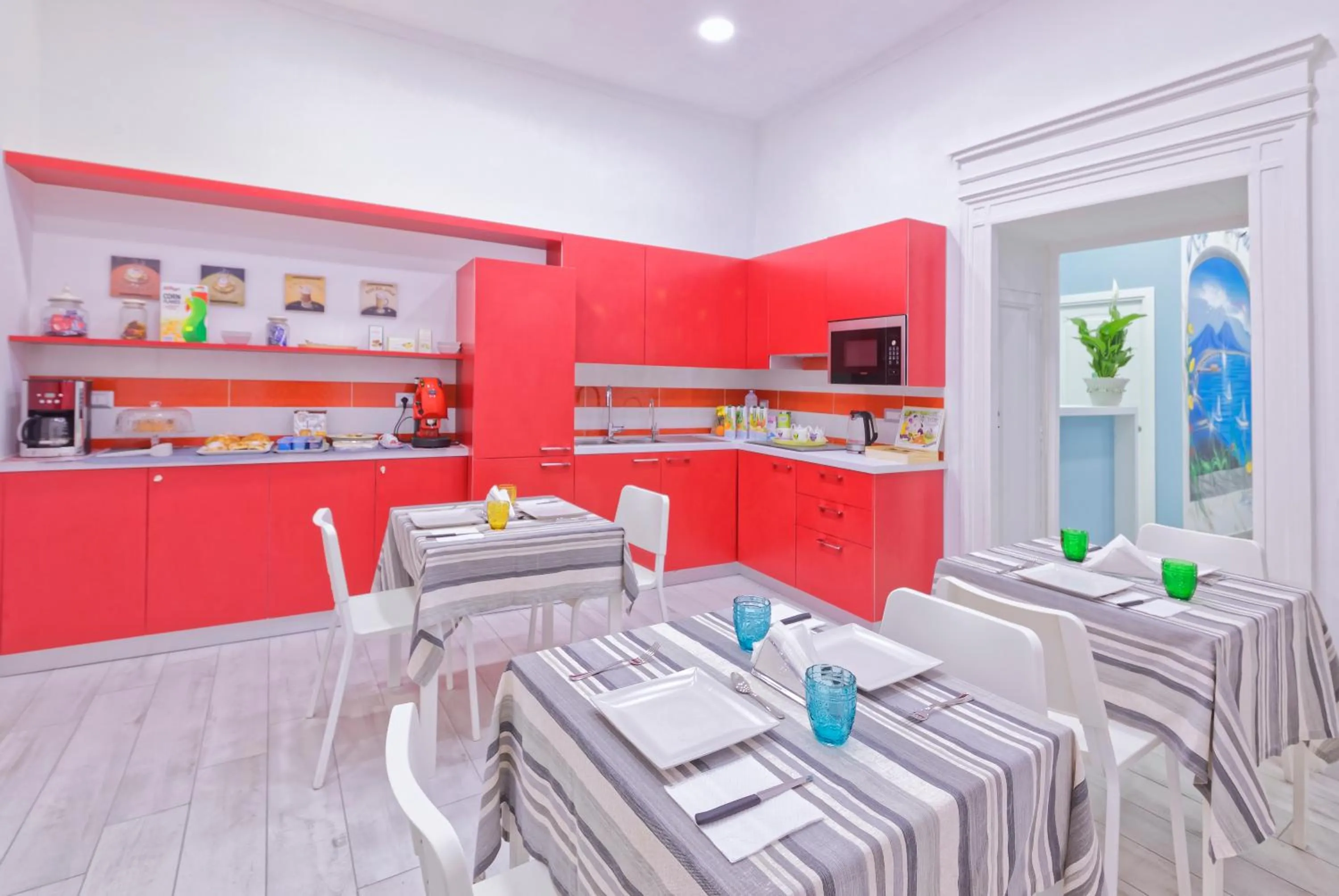 Buffet breakfast in B&B Rest a Napoli