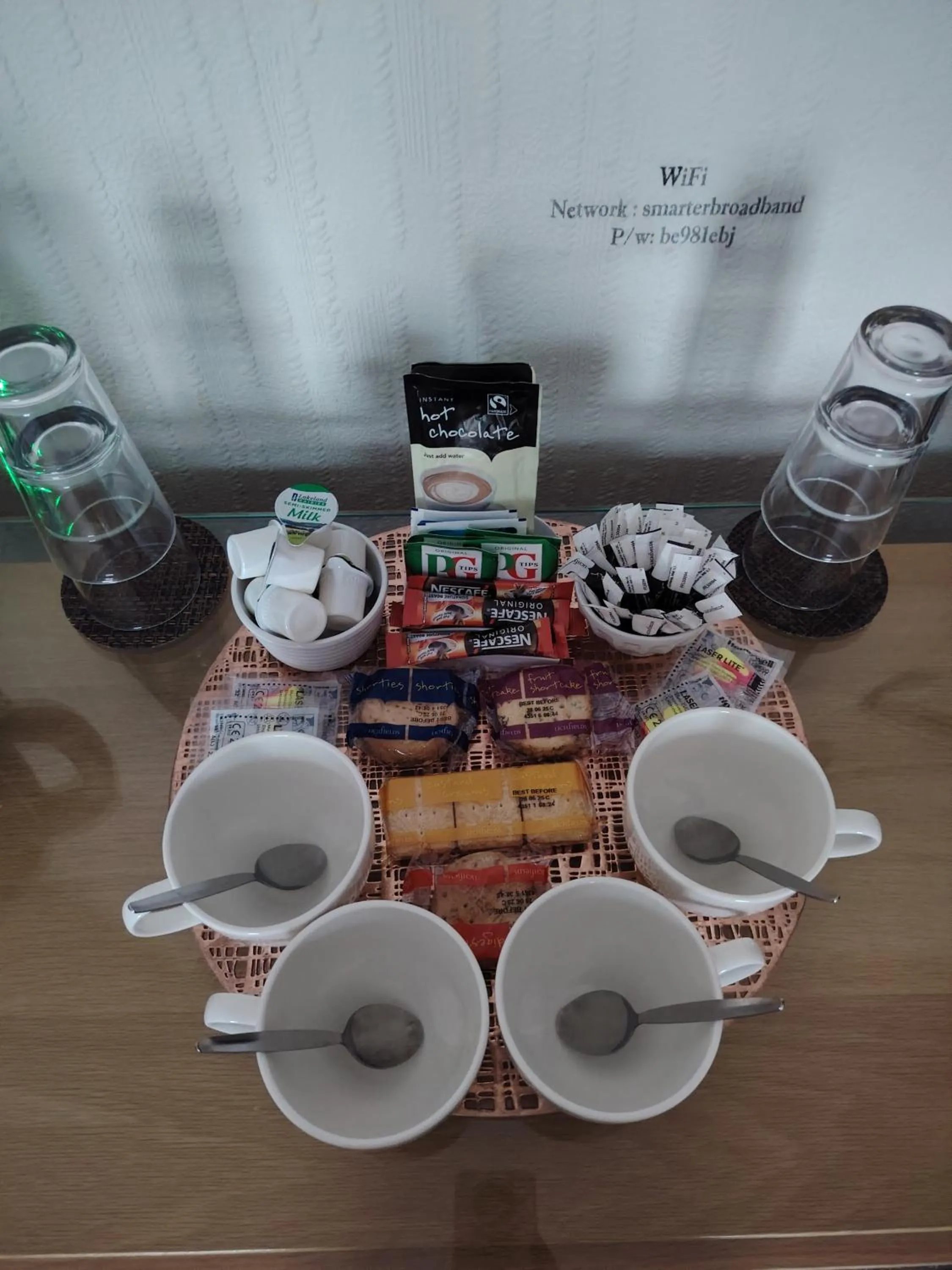 Coffee/tea facilities in The Wheatsheaf