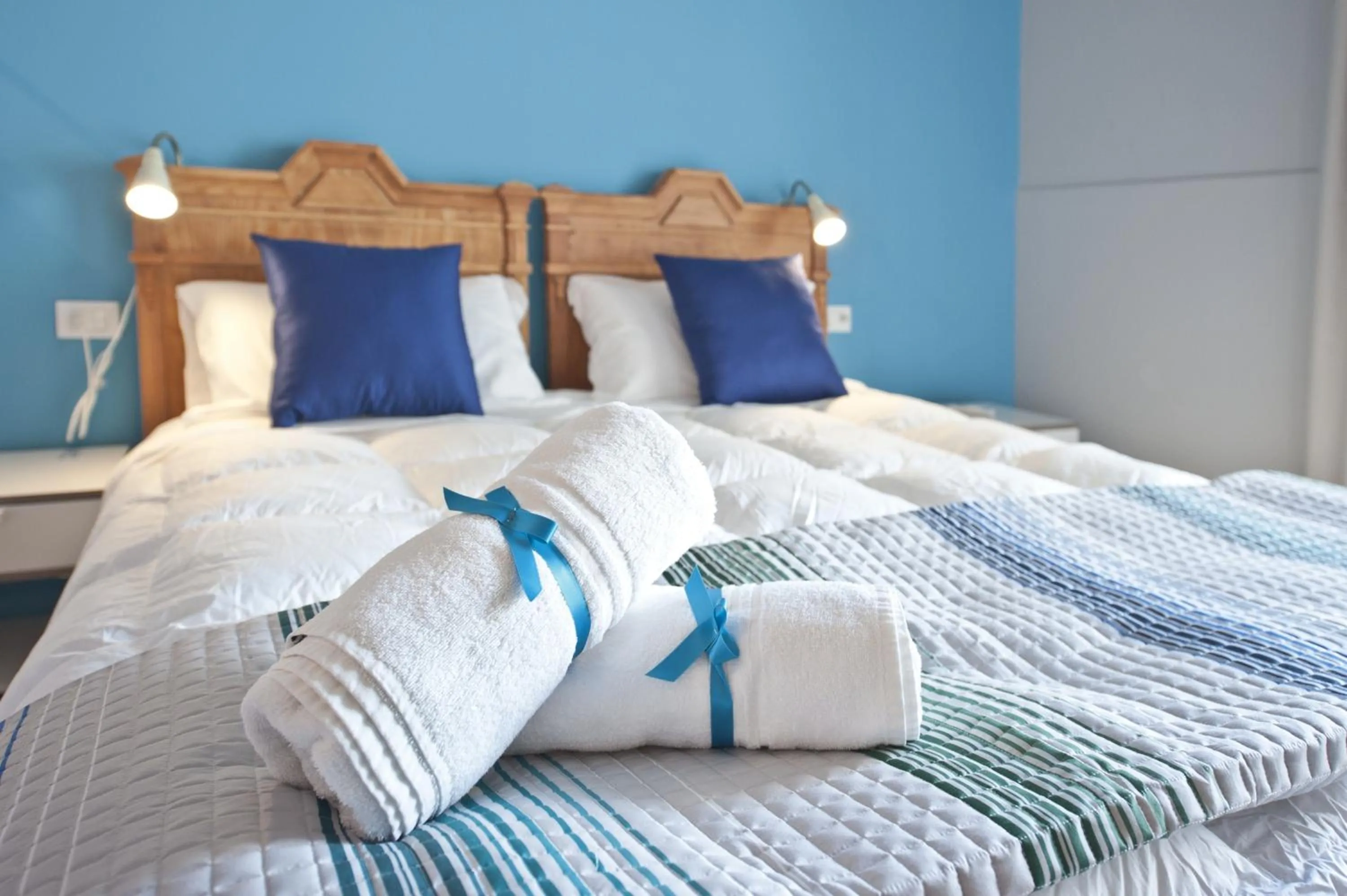 Decorative detail, Bed in Relais Lo Stagnone