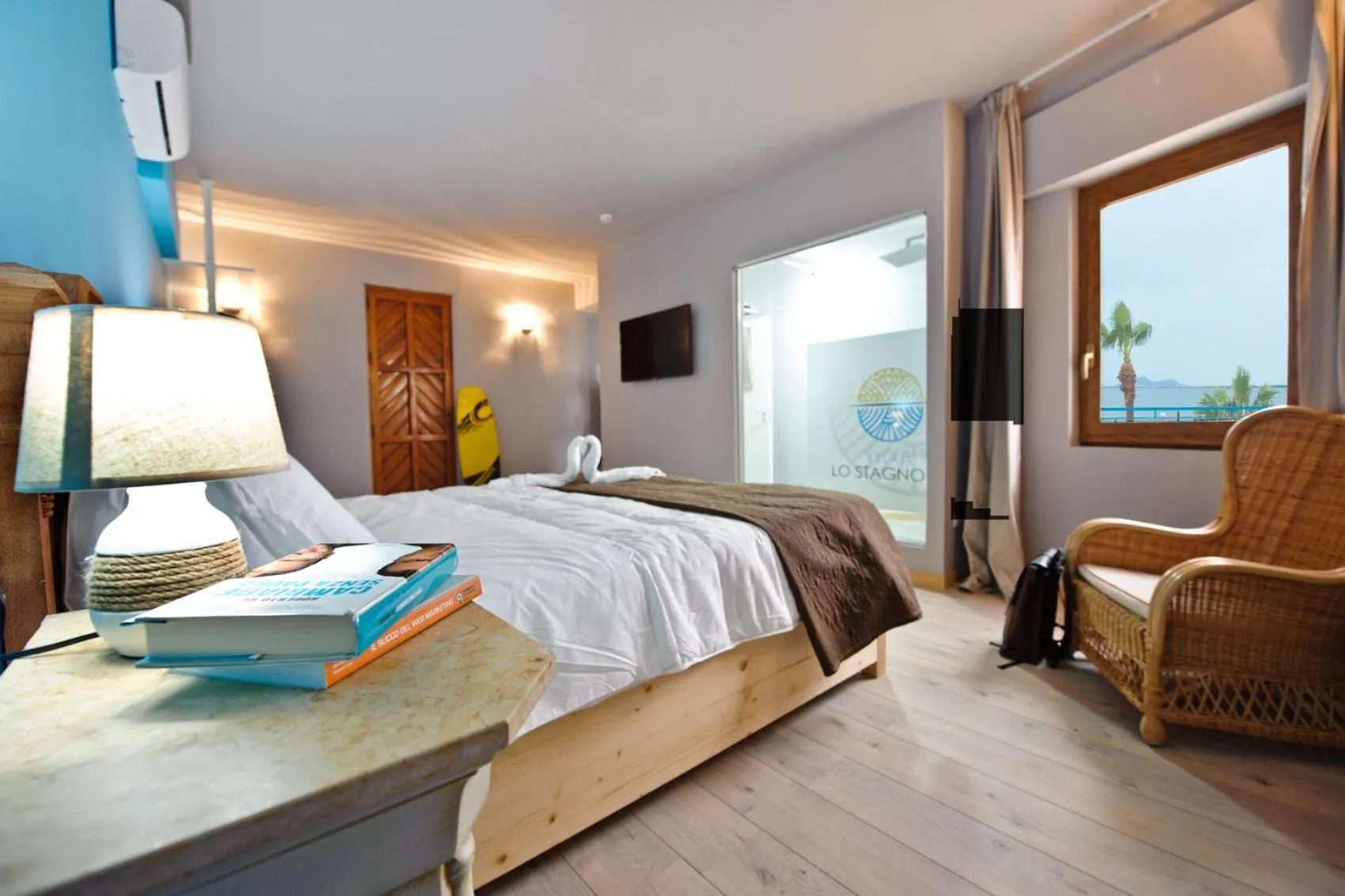 Photo of the whole room, Bed in Relais Lo Stagnone