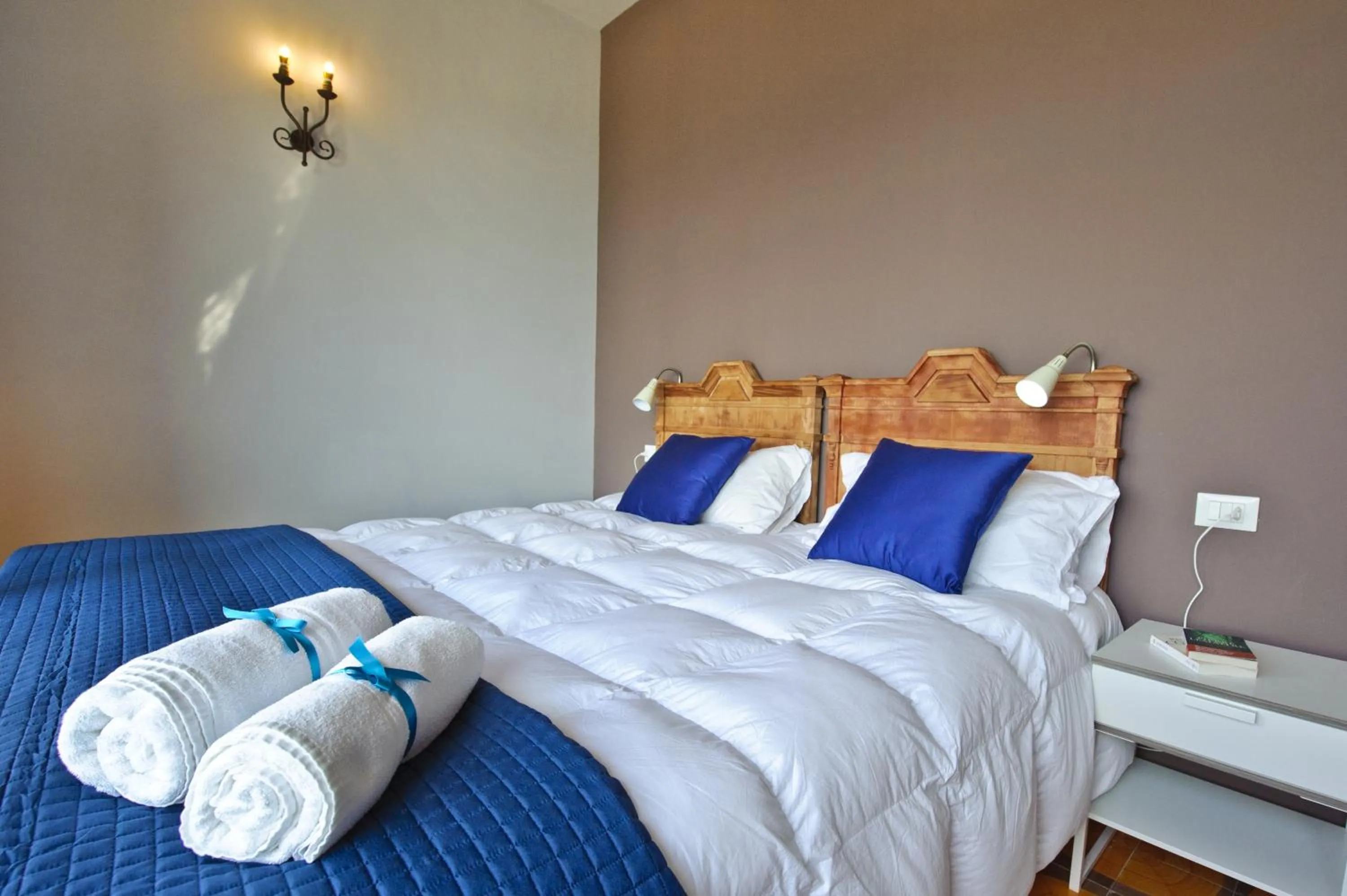 Photo of the whole room, Bed in Relais Lo Stagnone