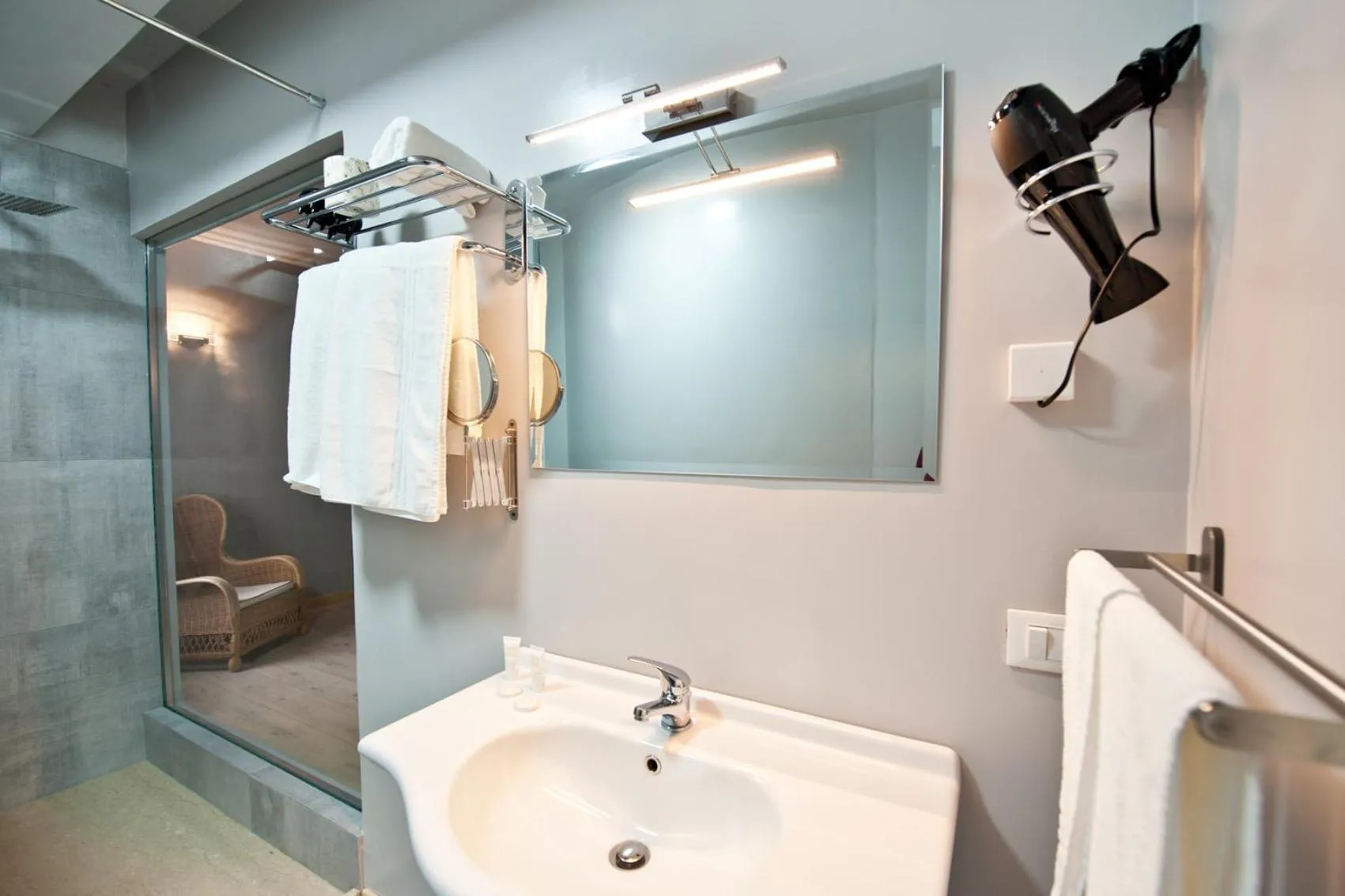 Shower in Relais Lo Stagnone