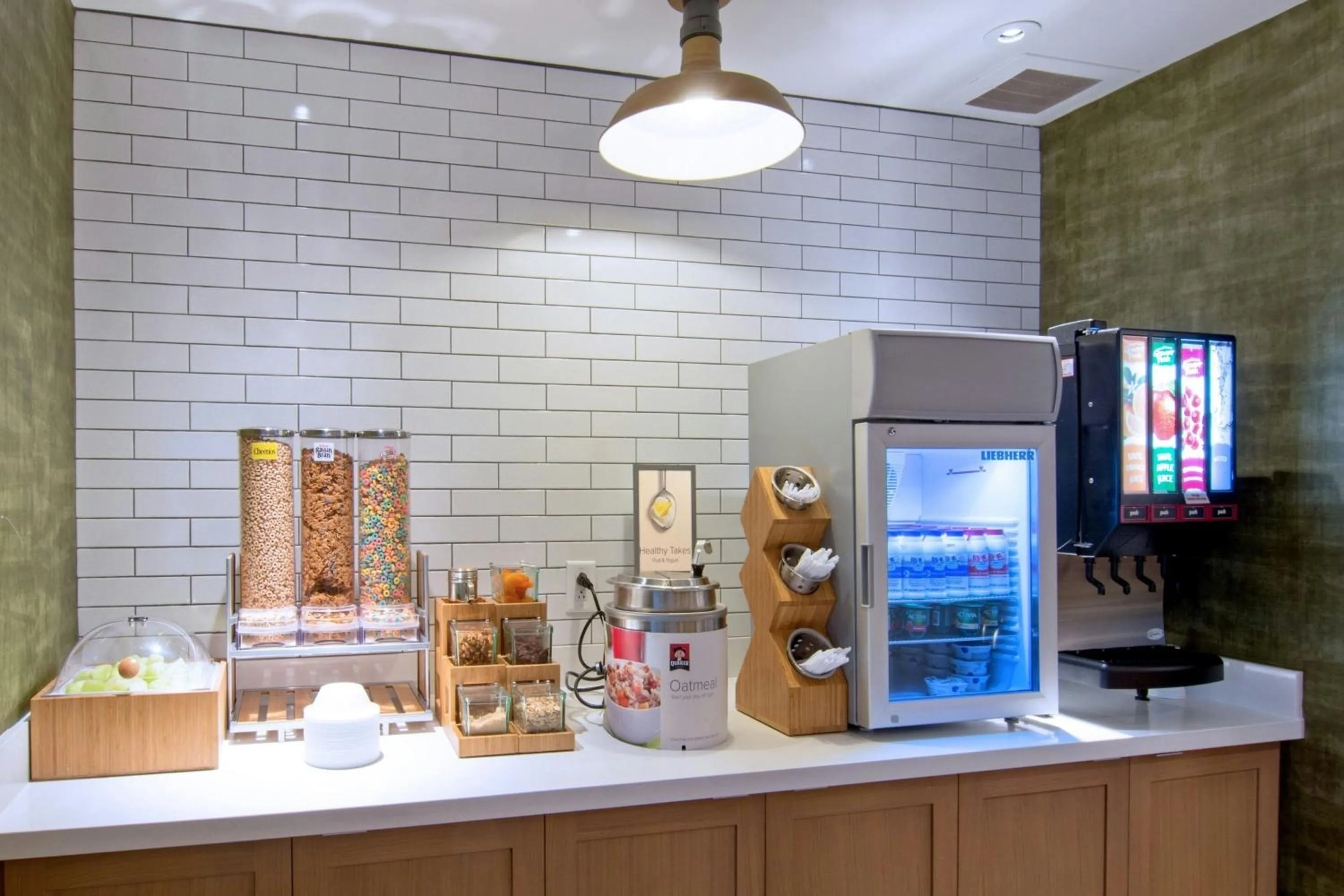 Breakfast in Fairfield Inn & Suites by Marriott Nashville Airport