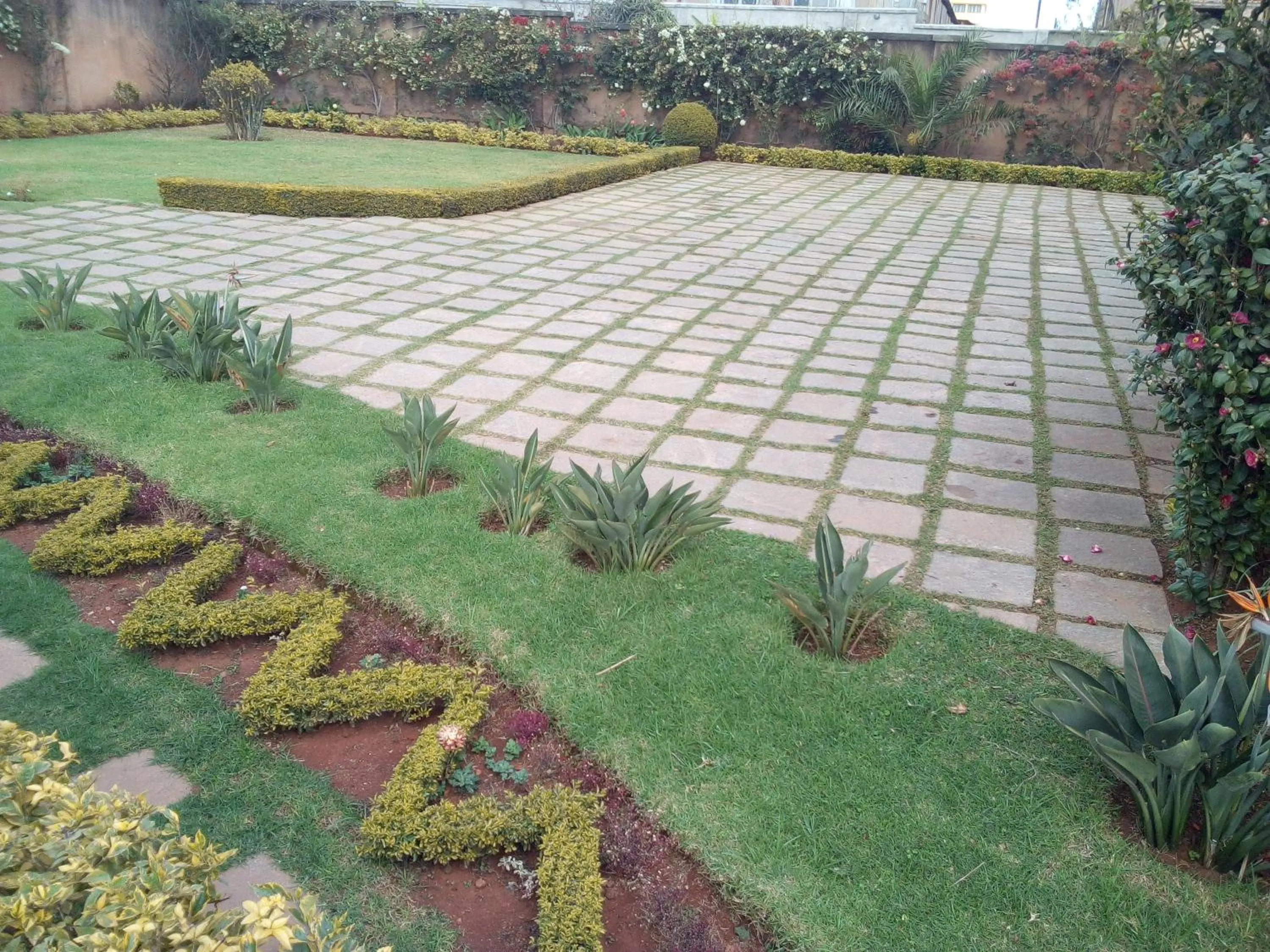 Property building in Sahamalaza