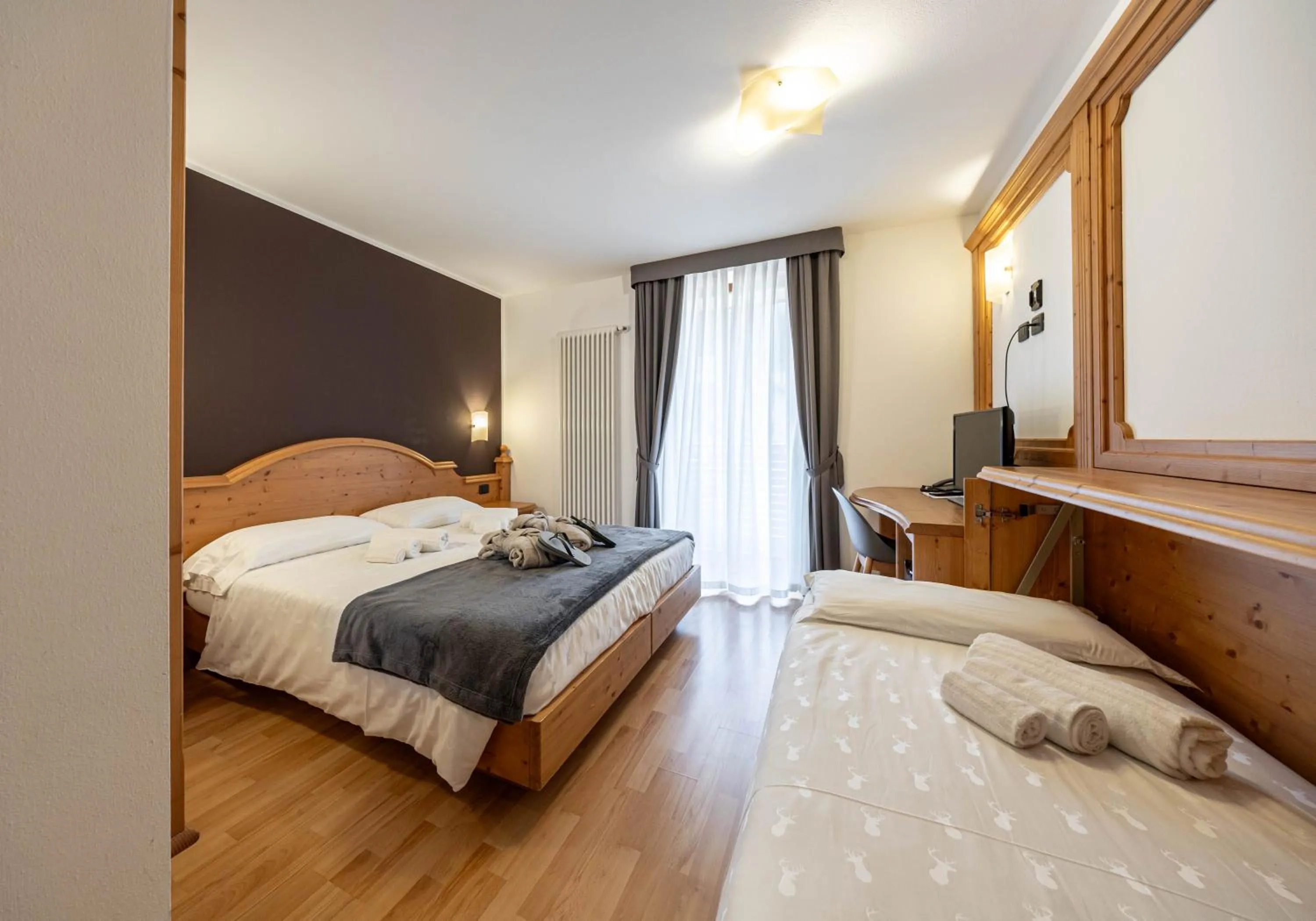 Bed in Hotel La Perla