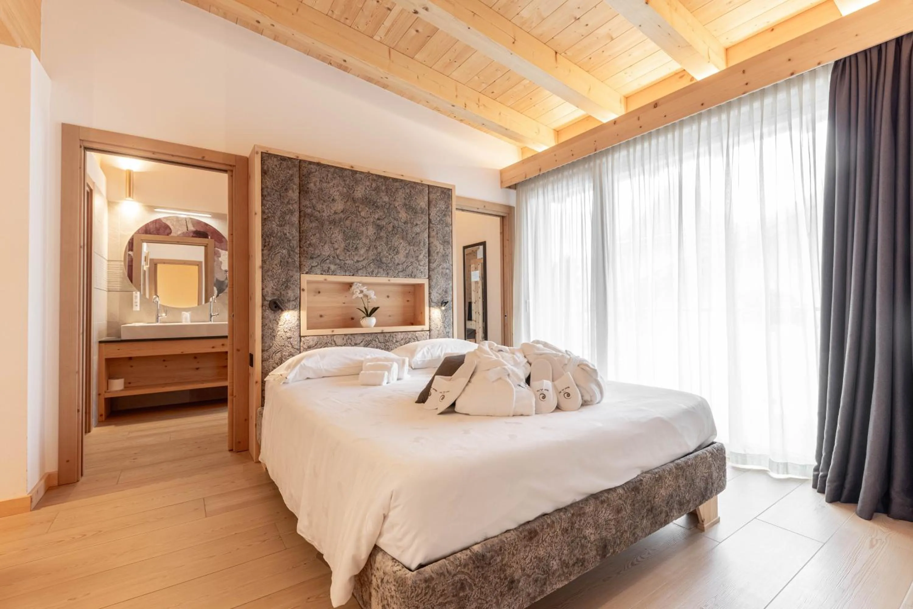 Bed in Hotel La Perla