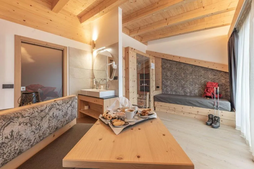 Bed in Hotel La Perla