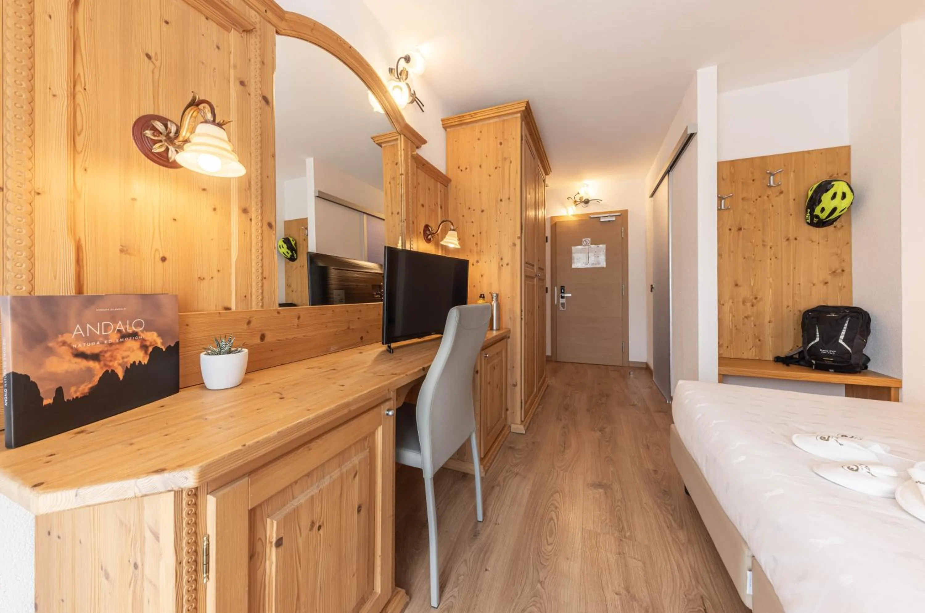 Bed in Hotel La Perla