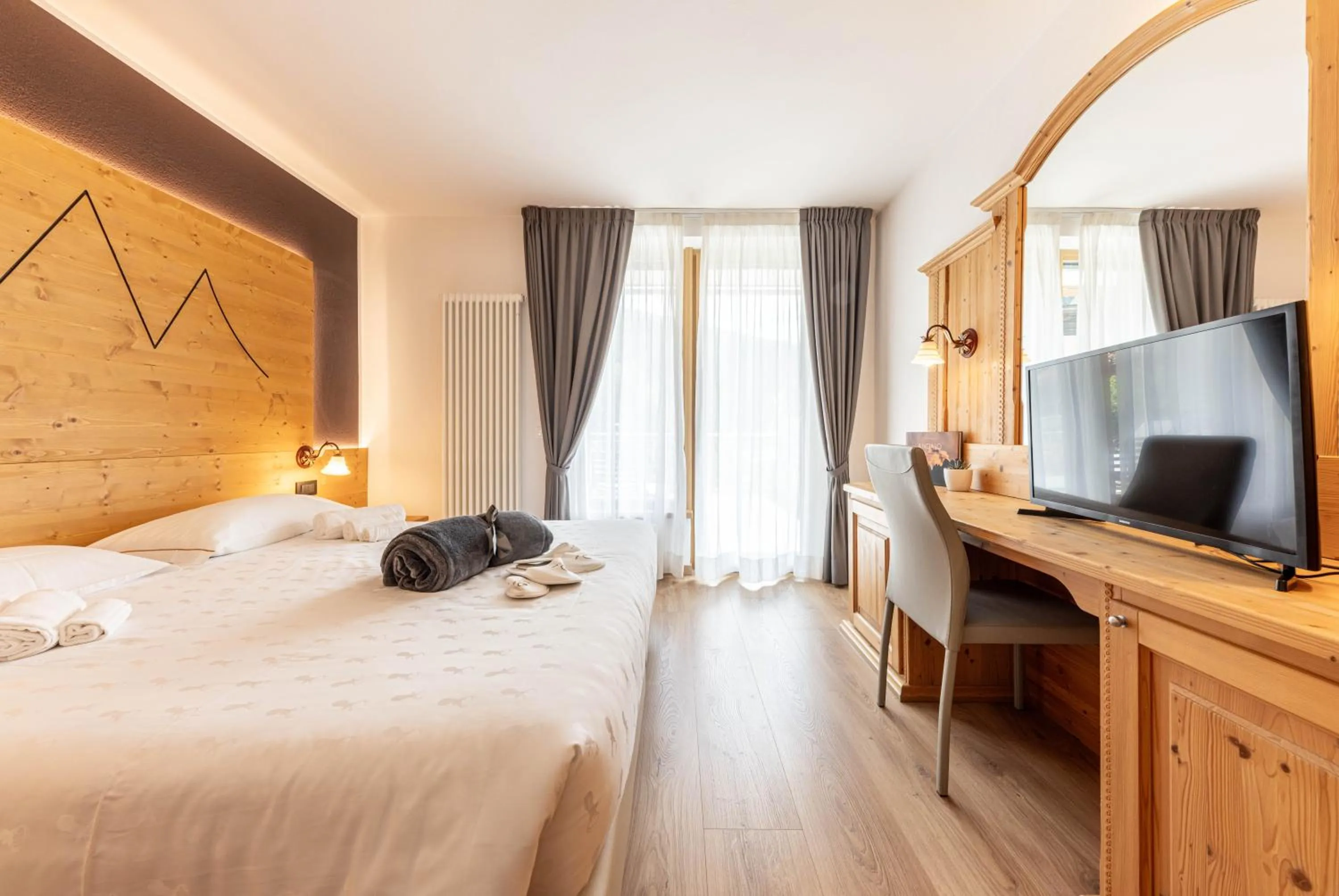 Bed in Hotel La Perla