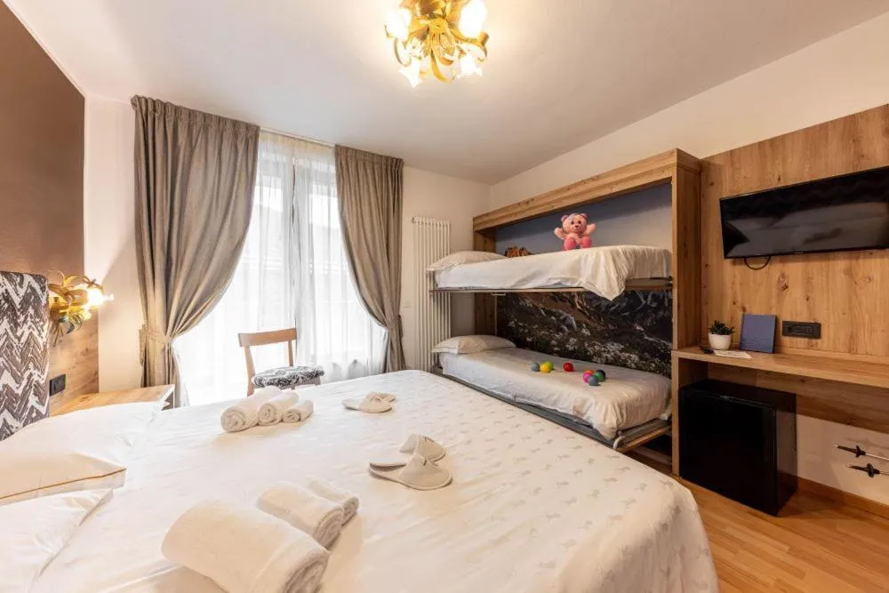 Bed in Hotel La Perla