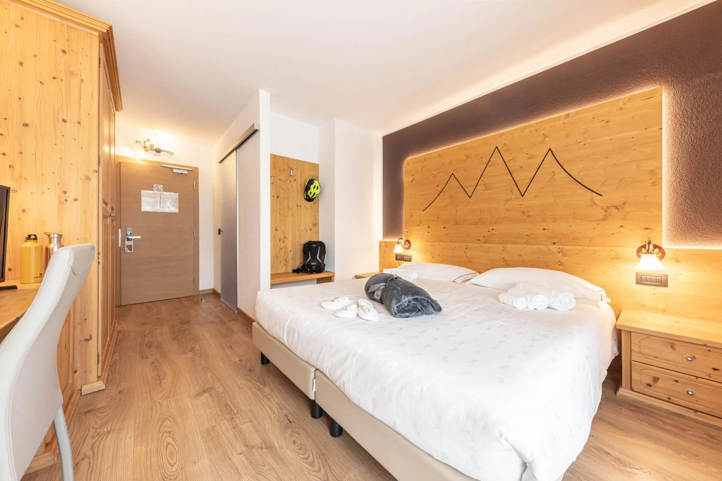 Bed in Hotel La Perla