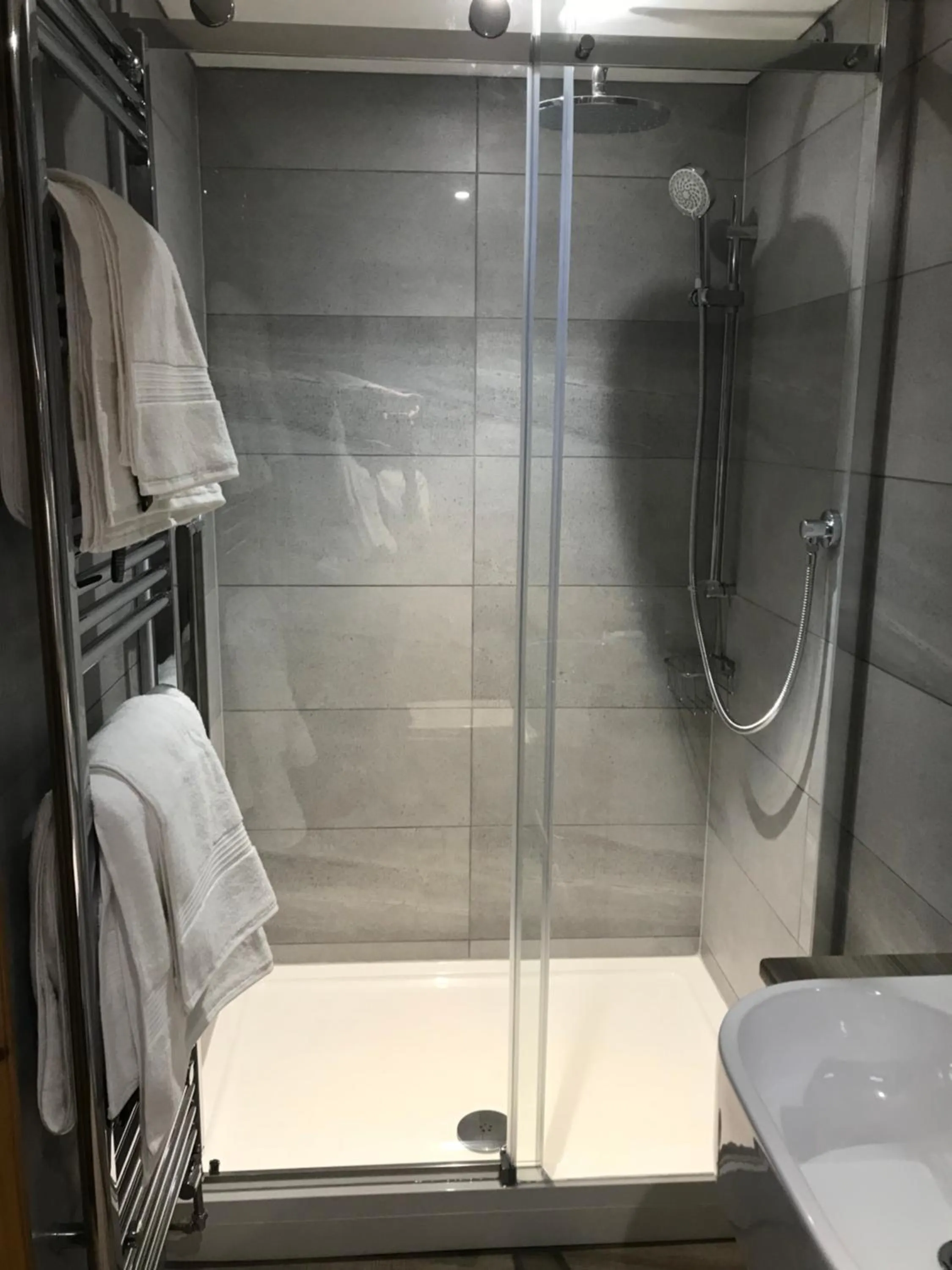 Shower in The Earsdon Annexe