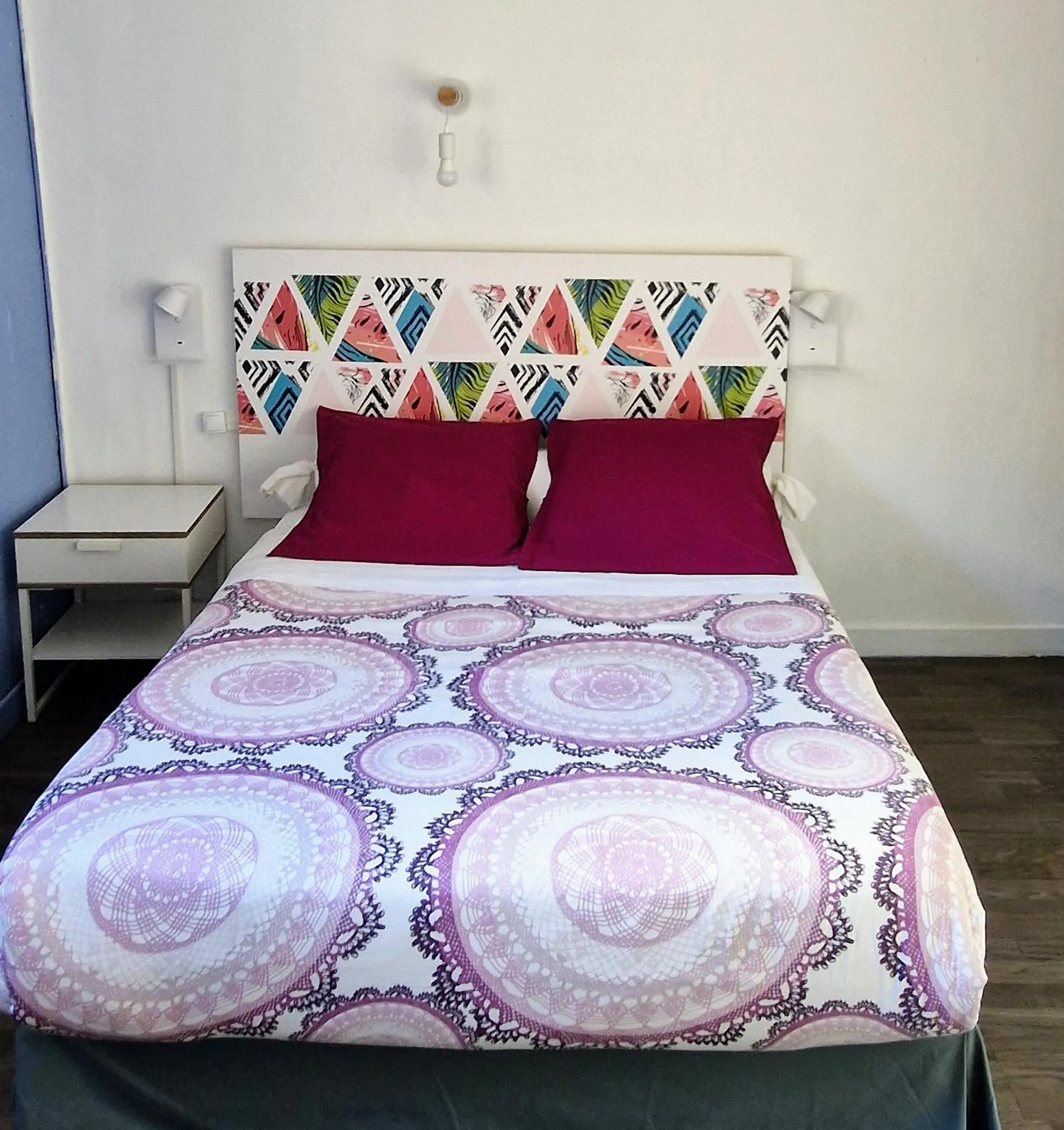 Bed in Le palais, hôtel - restaurant