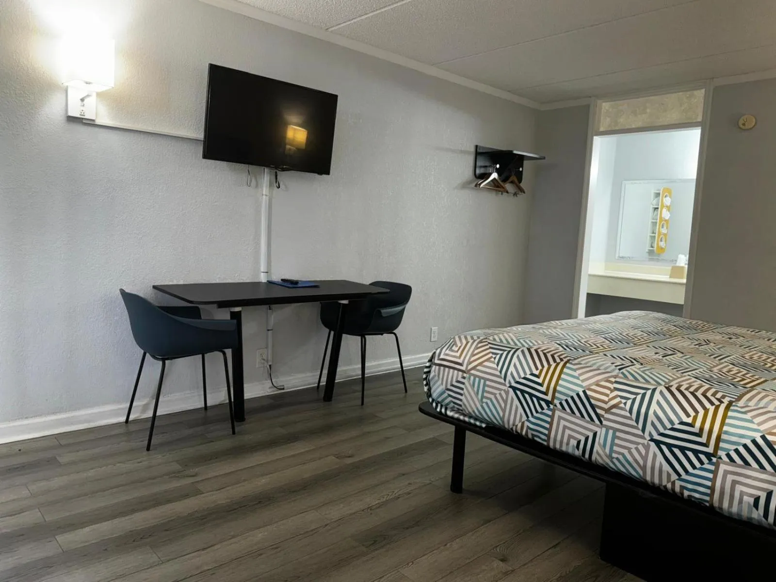 Bed in Motel 6-Tifton, GA