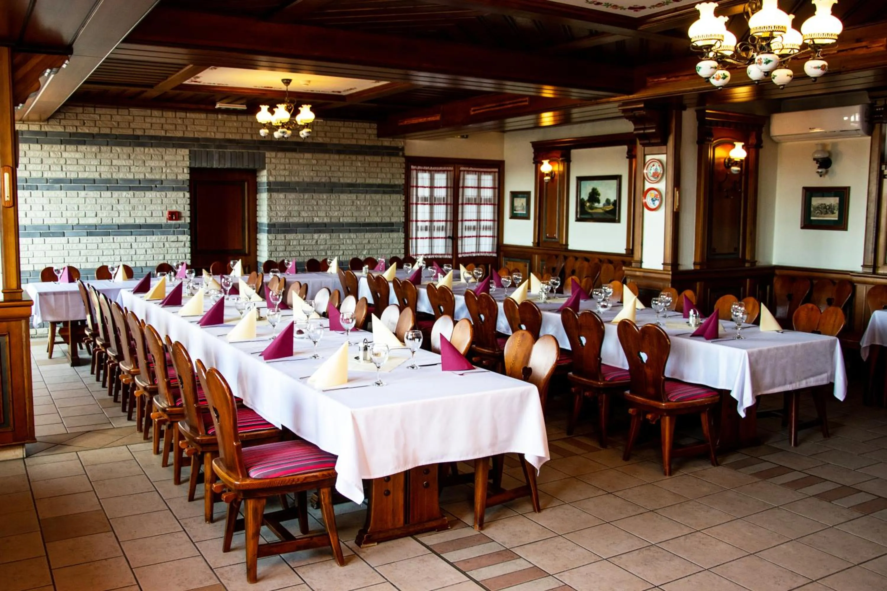 Restaurant/places to eat in Rosengarten Hotel & Restaurant