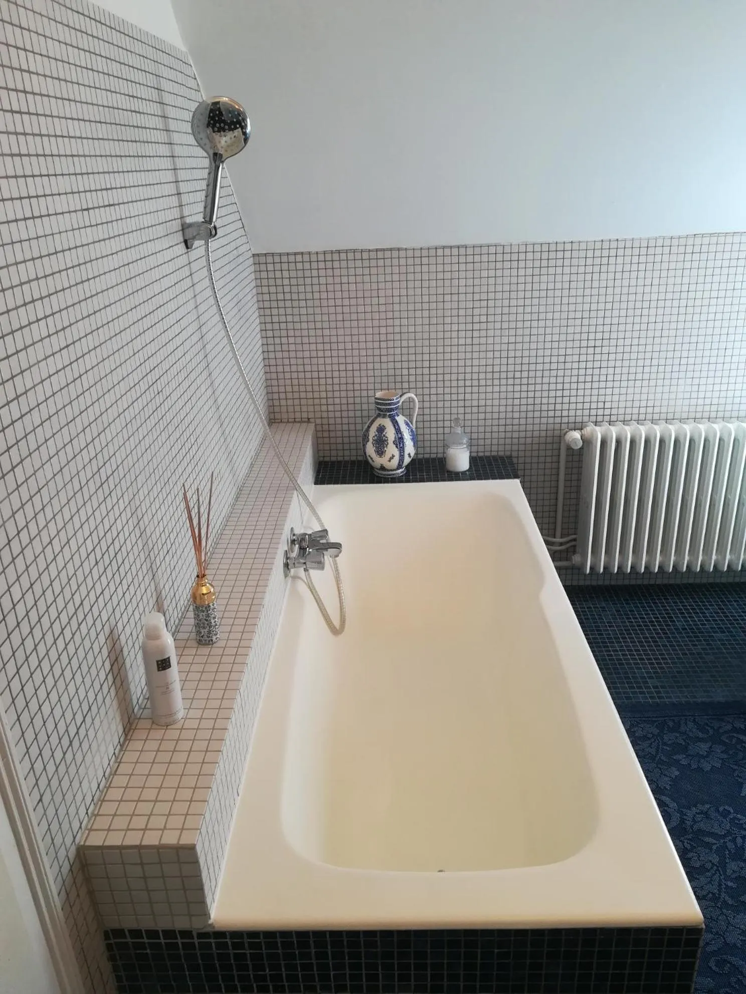 Bathroom in Maison Angulus Ridet