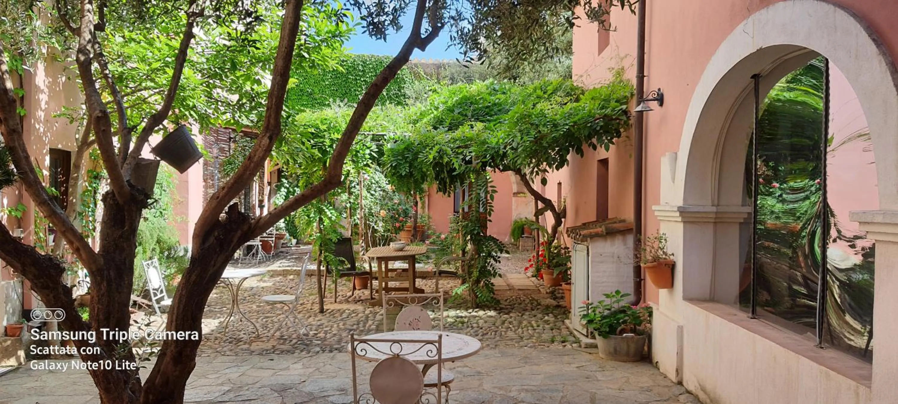 Casa Camboni-Dimora Storica Bed & Breakfast