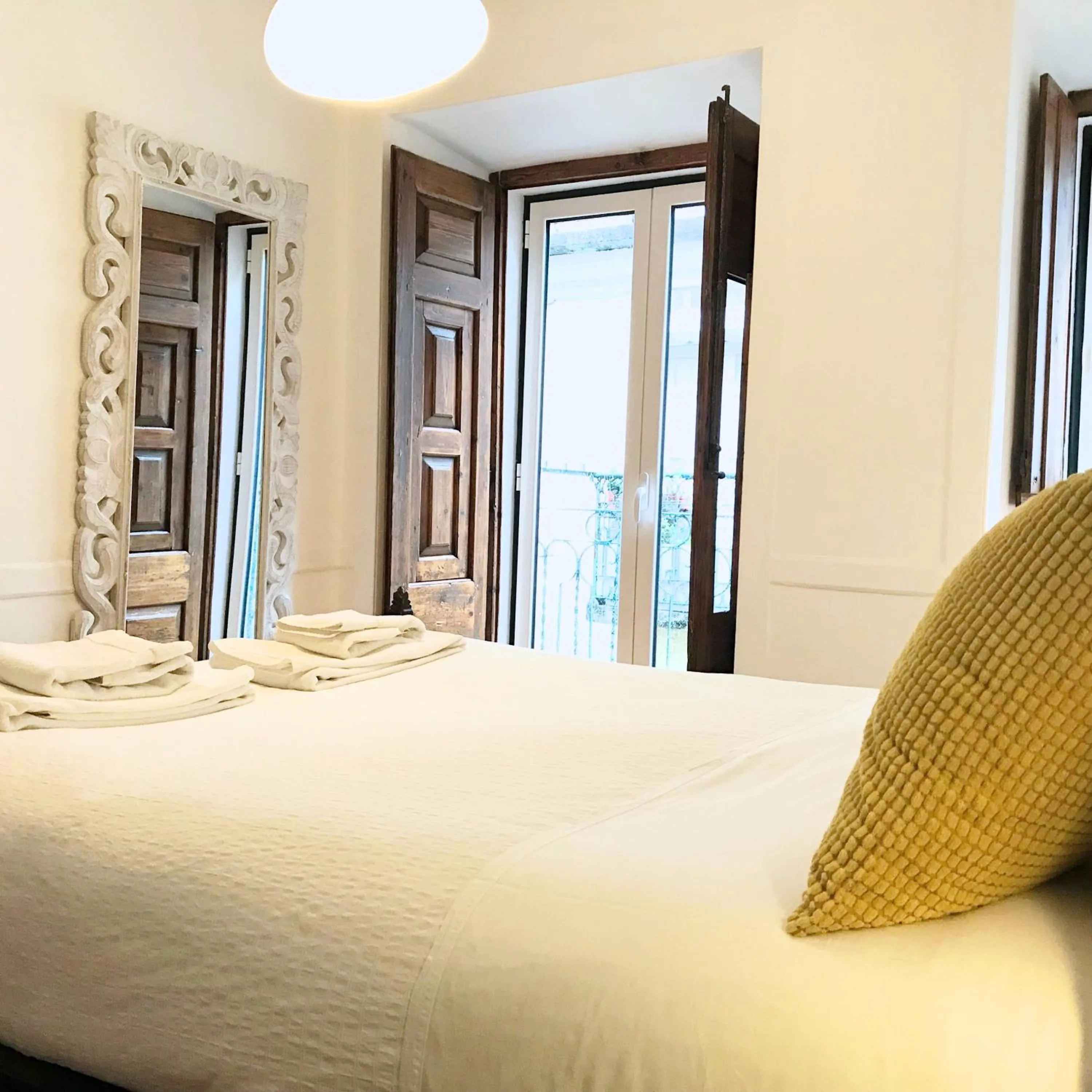 Balcony/Terrace, Bed in SantoSweethome 2