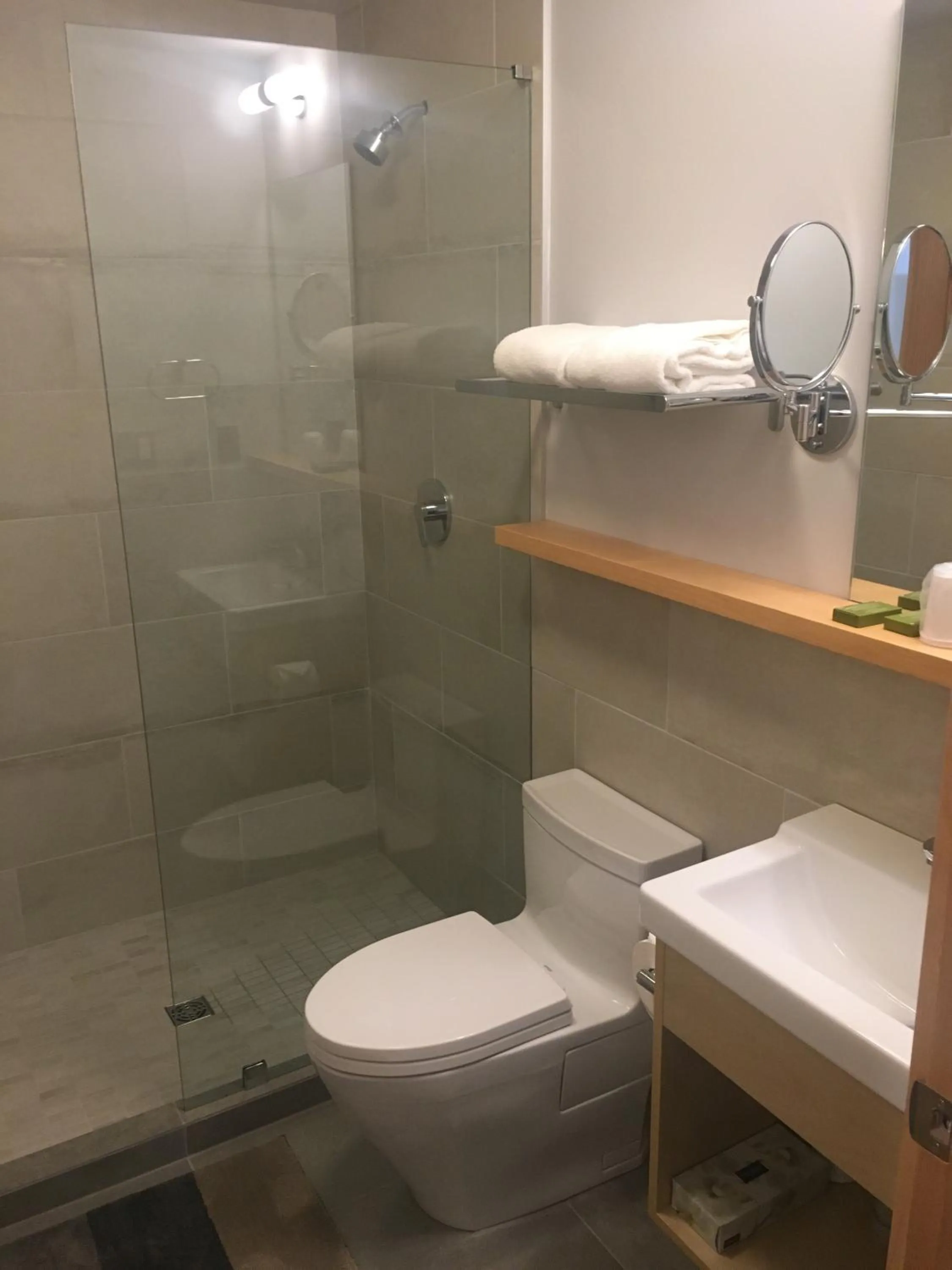 Bathroom in Harbour House Hotel