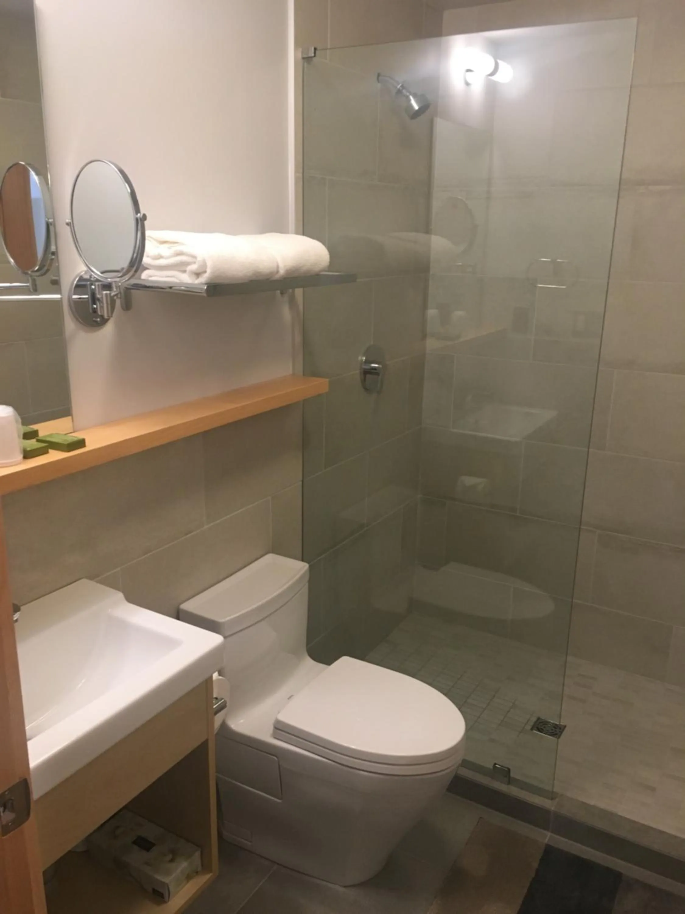 Bathroom in Harbour House Hotel