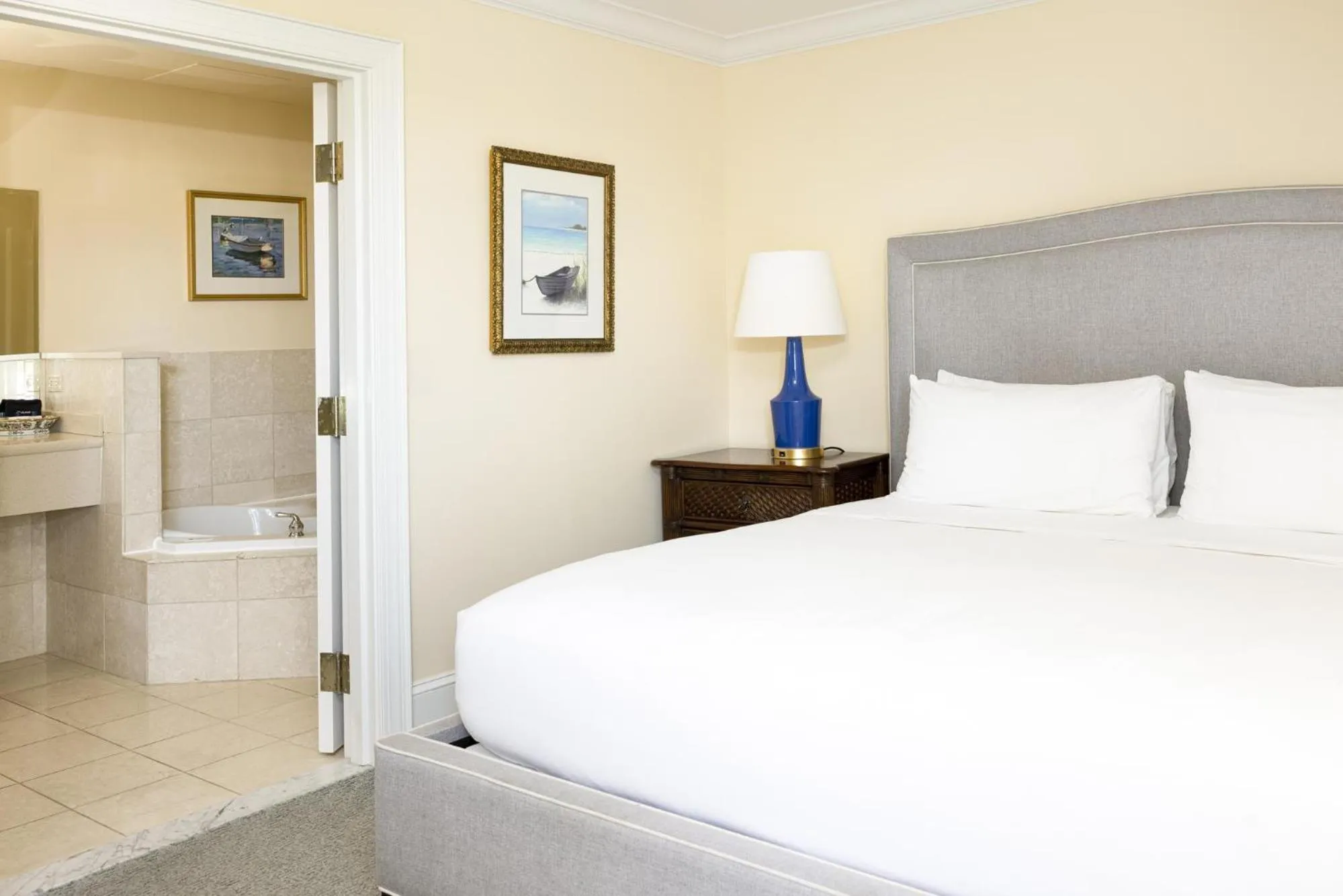 Photo of the whole room, Bed in The Bellmoor Inn and Spa