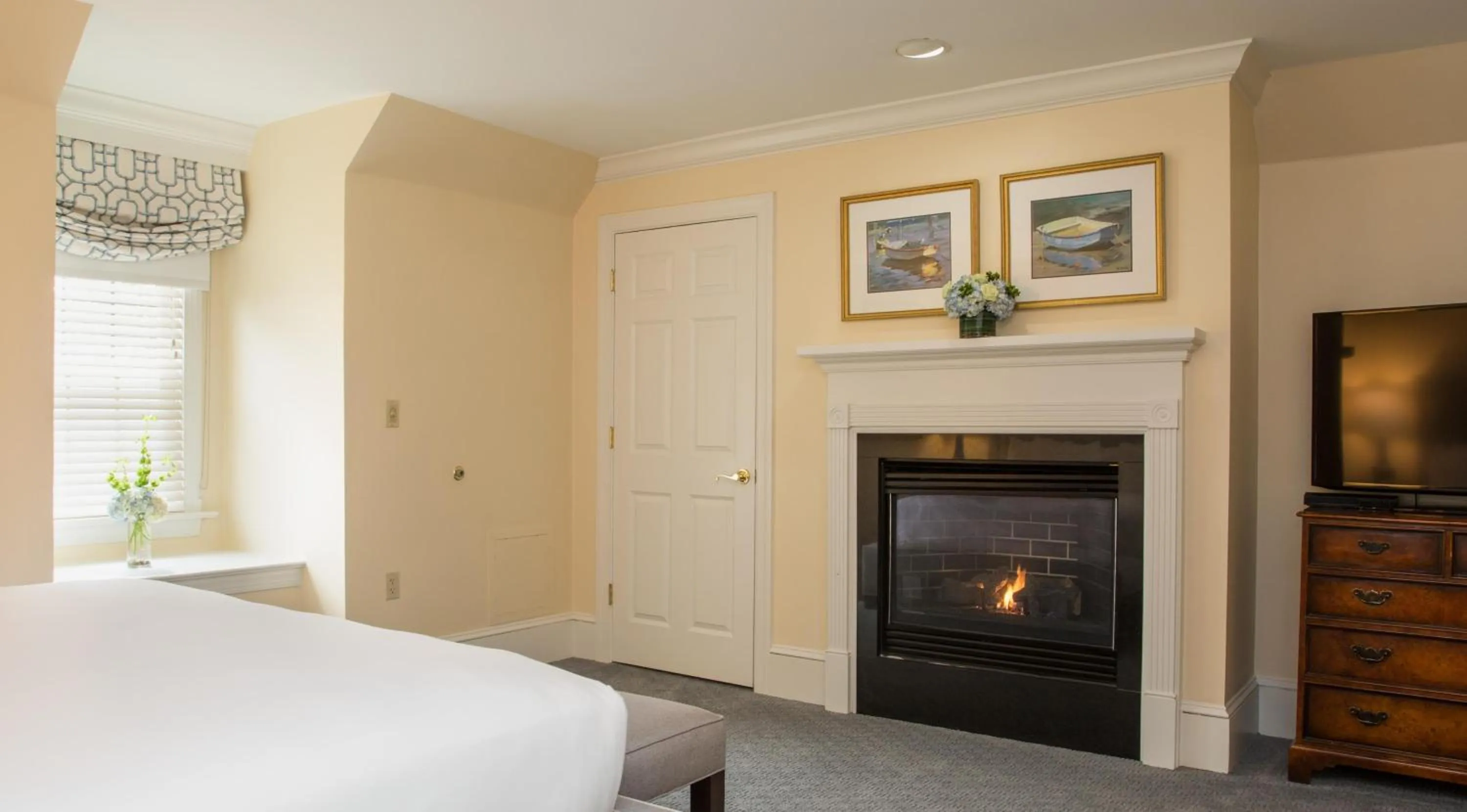 Photo of the whole room, Bed in The Bellmoor Inn and Spa