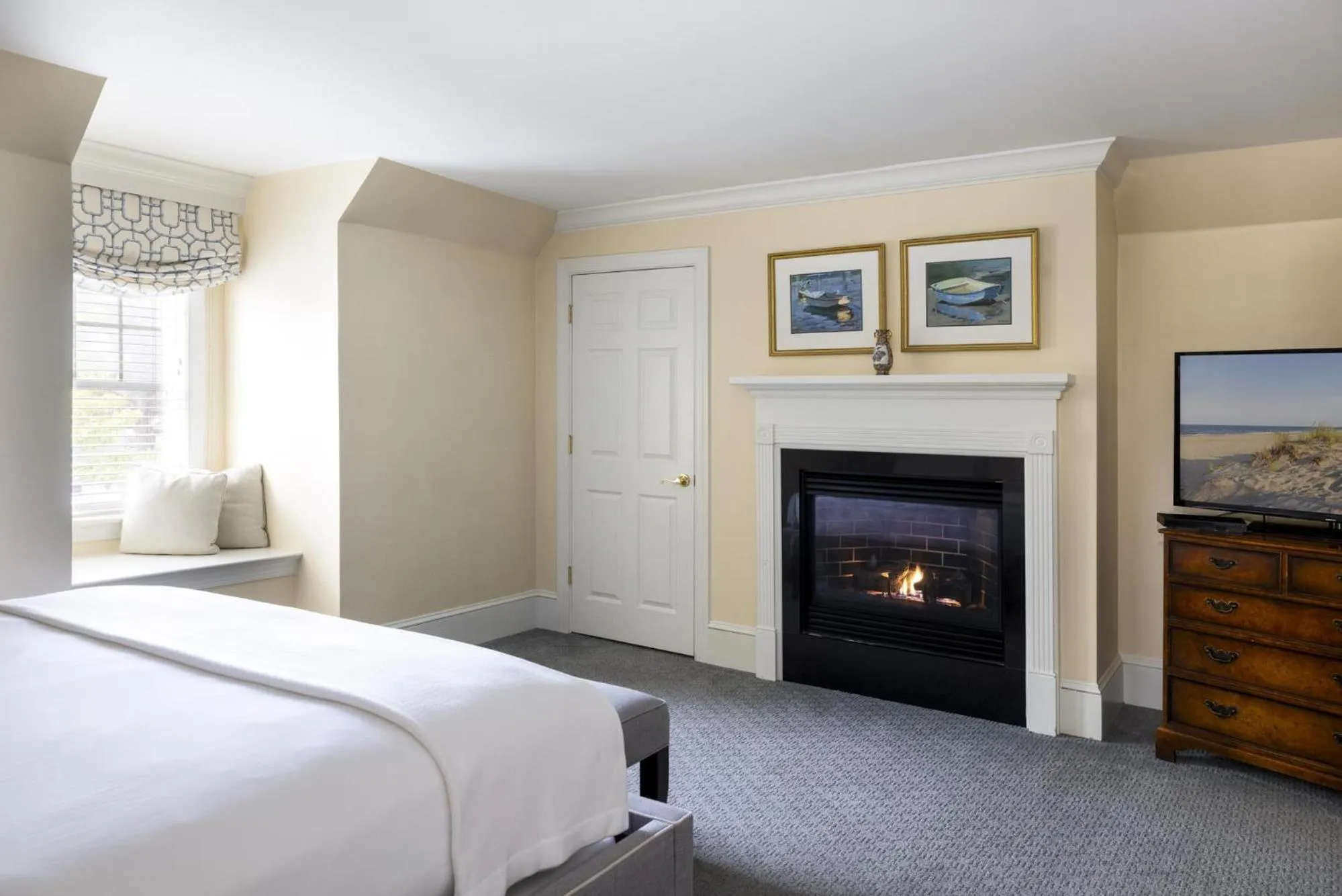 Photo of the whole room, Bed in The Bellmoor Inn and Spa