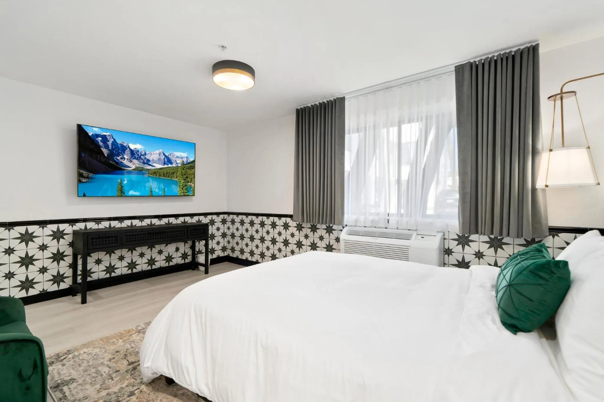 Bed in Casablanca Inn