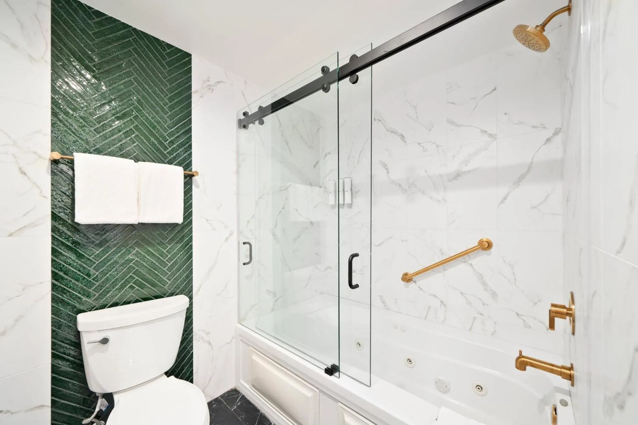 Shower in Casablanca Inn