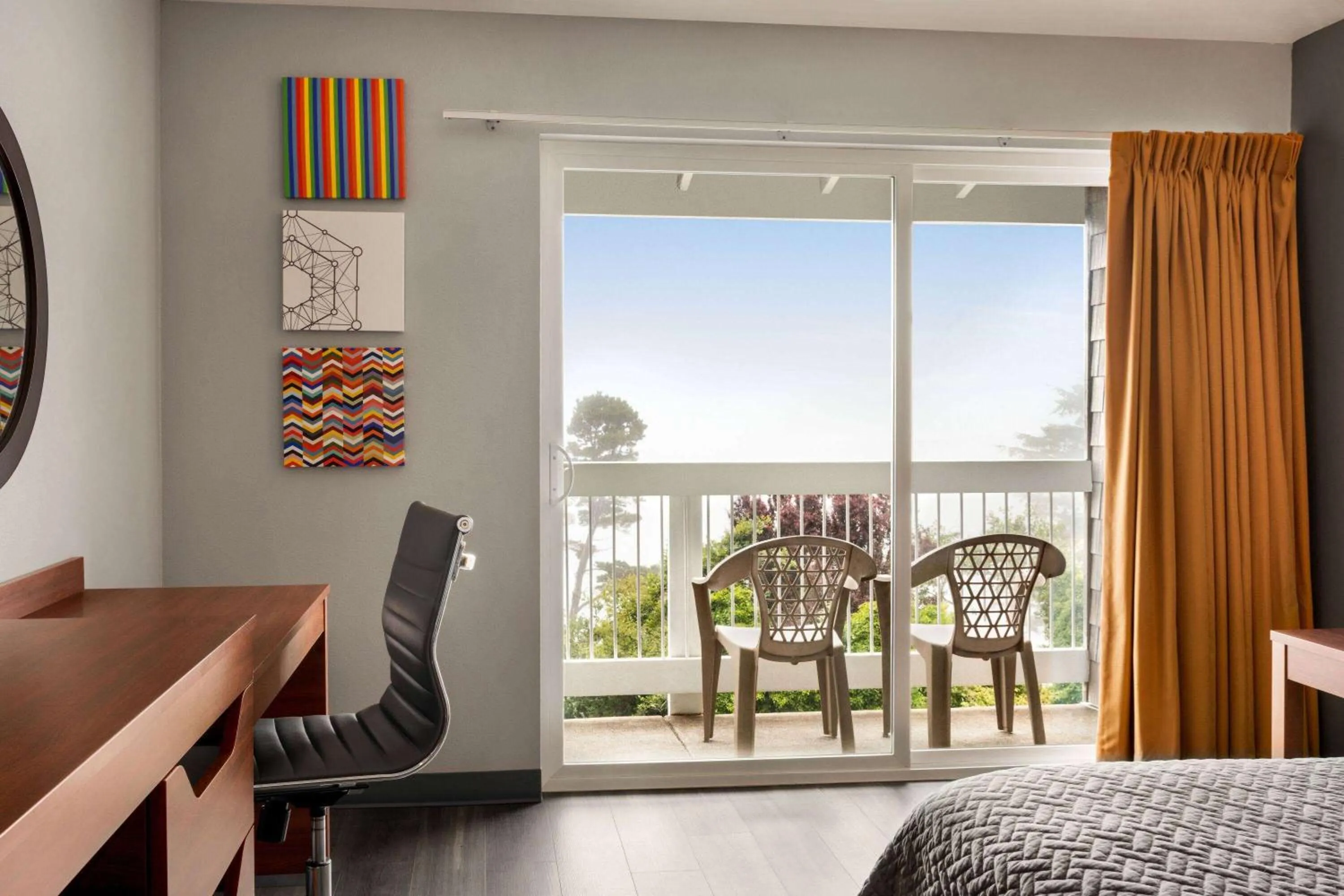 Photo of the whole room in Travelodge by Wyndham Depoe Bay