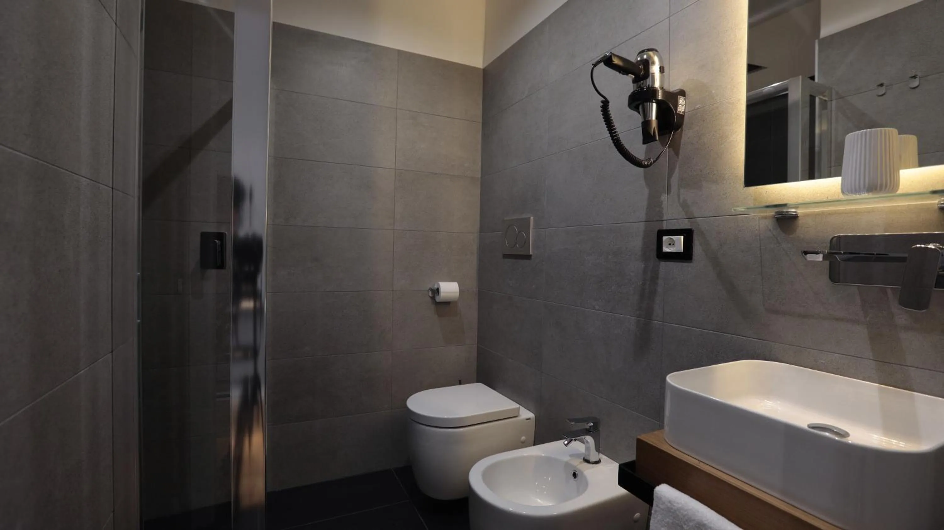 Bathroom in Suite Inn Rome