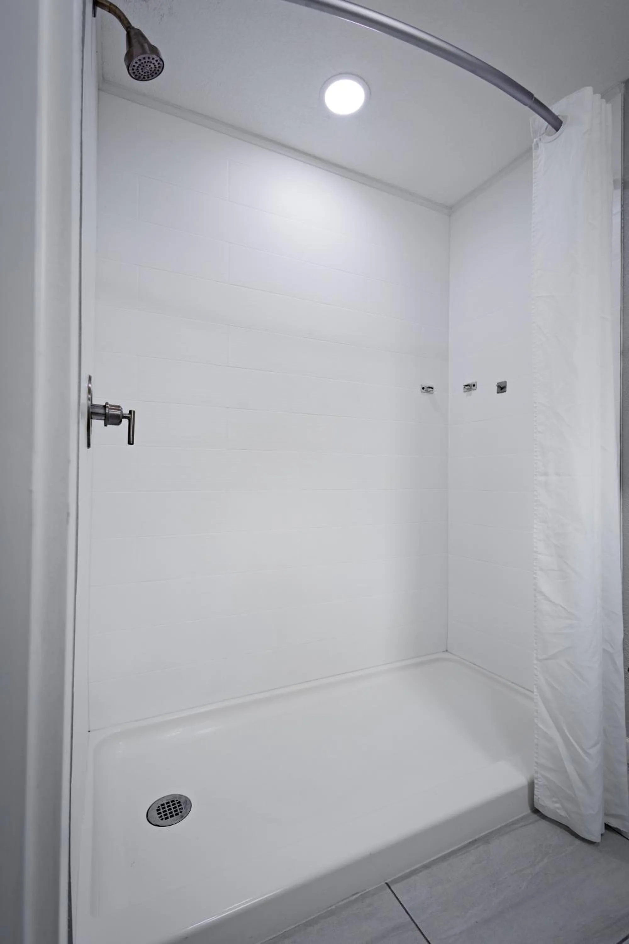Shower in Welcome Inn