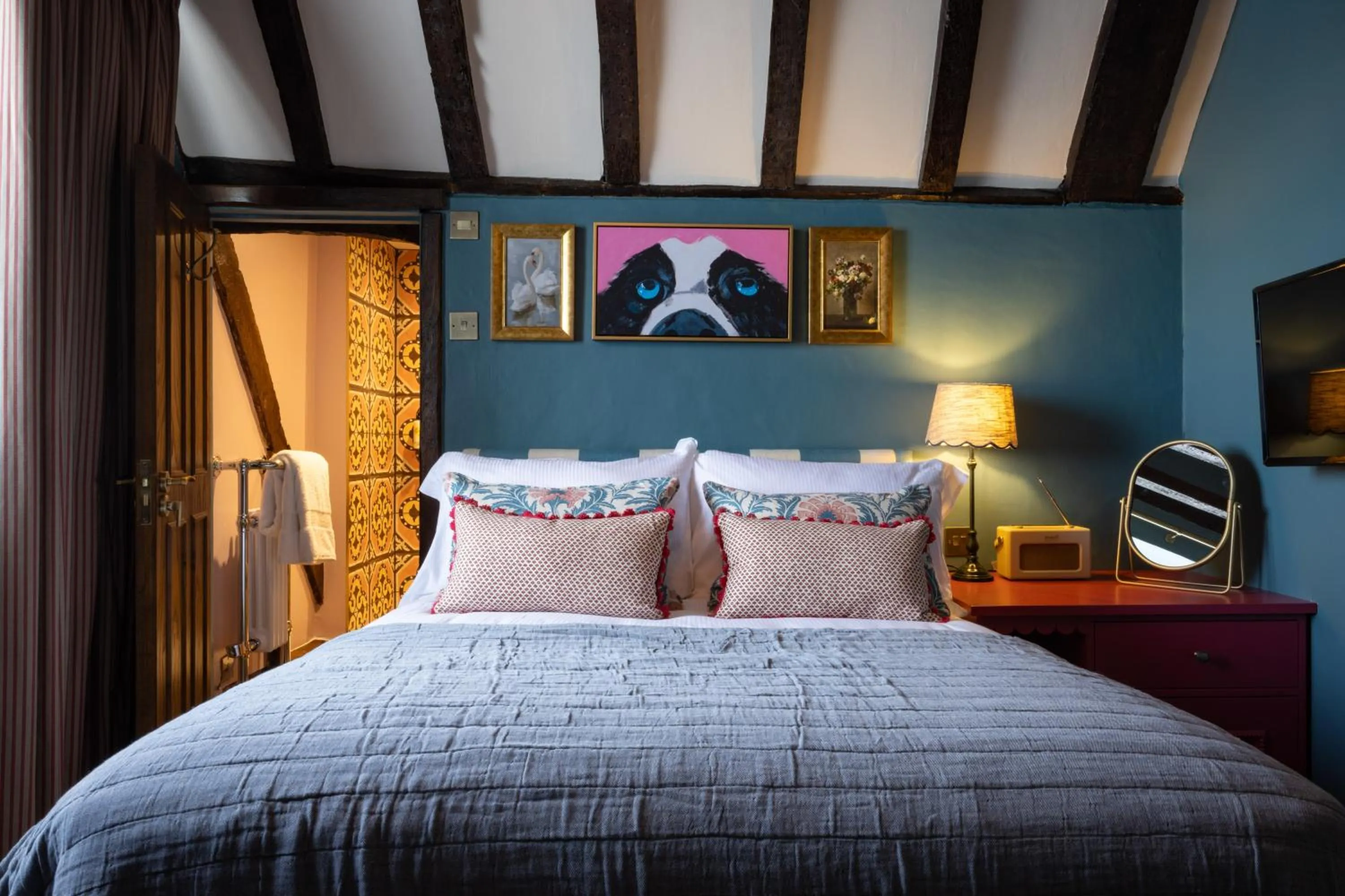 Bedroom, Bed in The White Hart - A Heartwood Inn