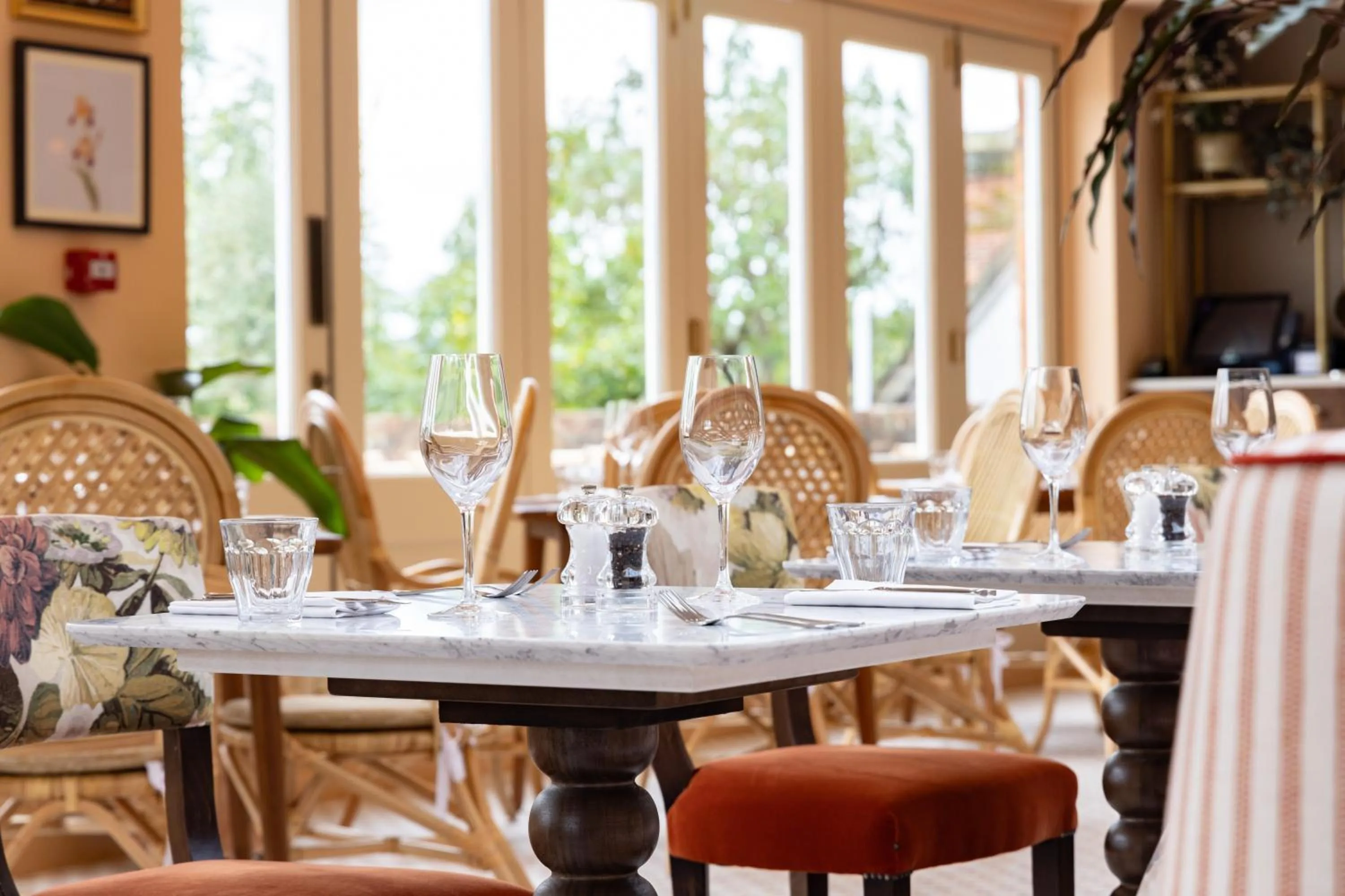 Restaurant/places to eat in The White Hart - A Heartwood Inn