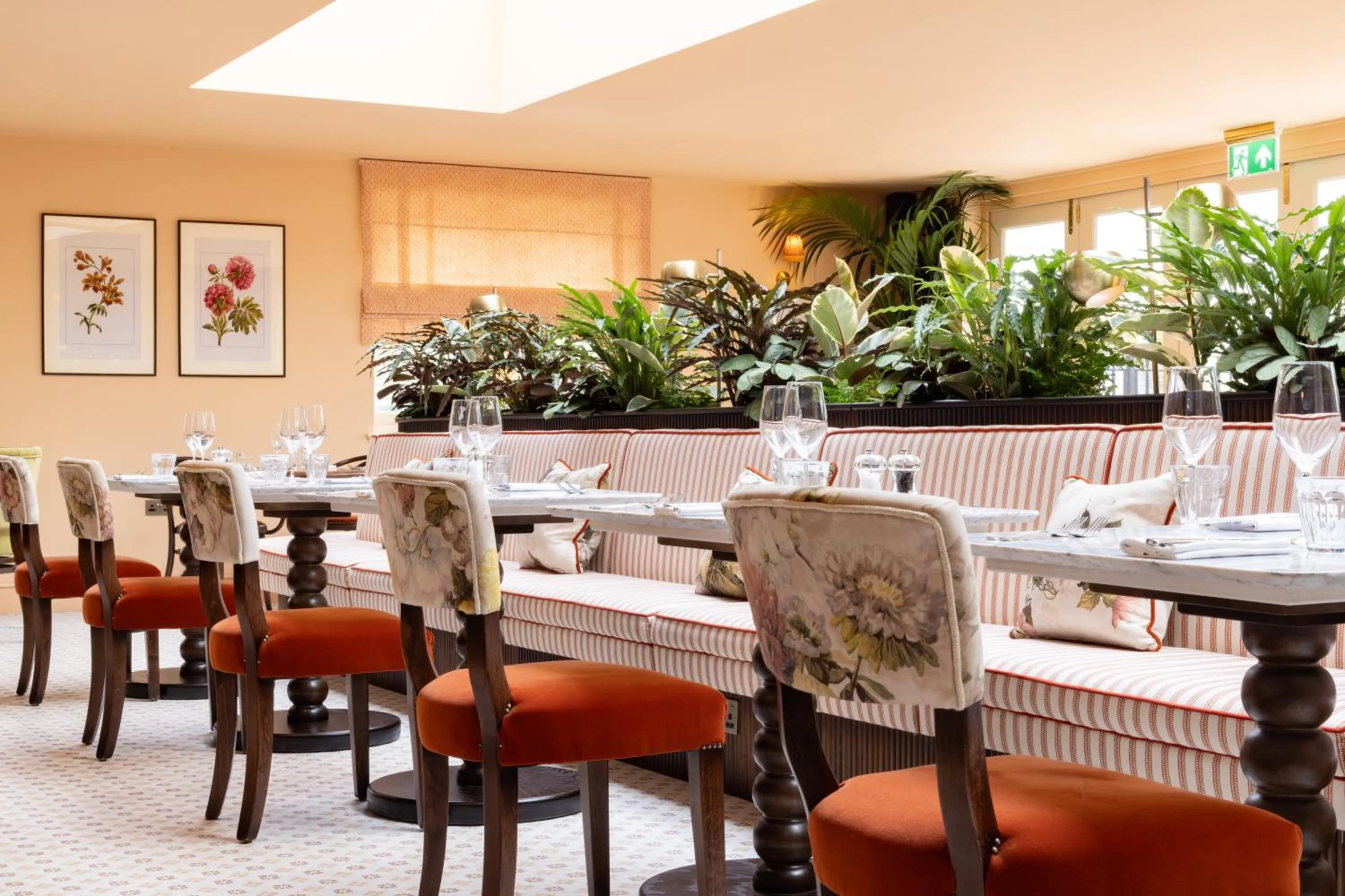 Restaurant/places to eat in The White Hart - A Heartwood Inn