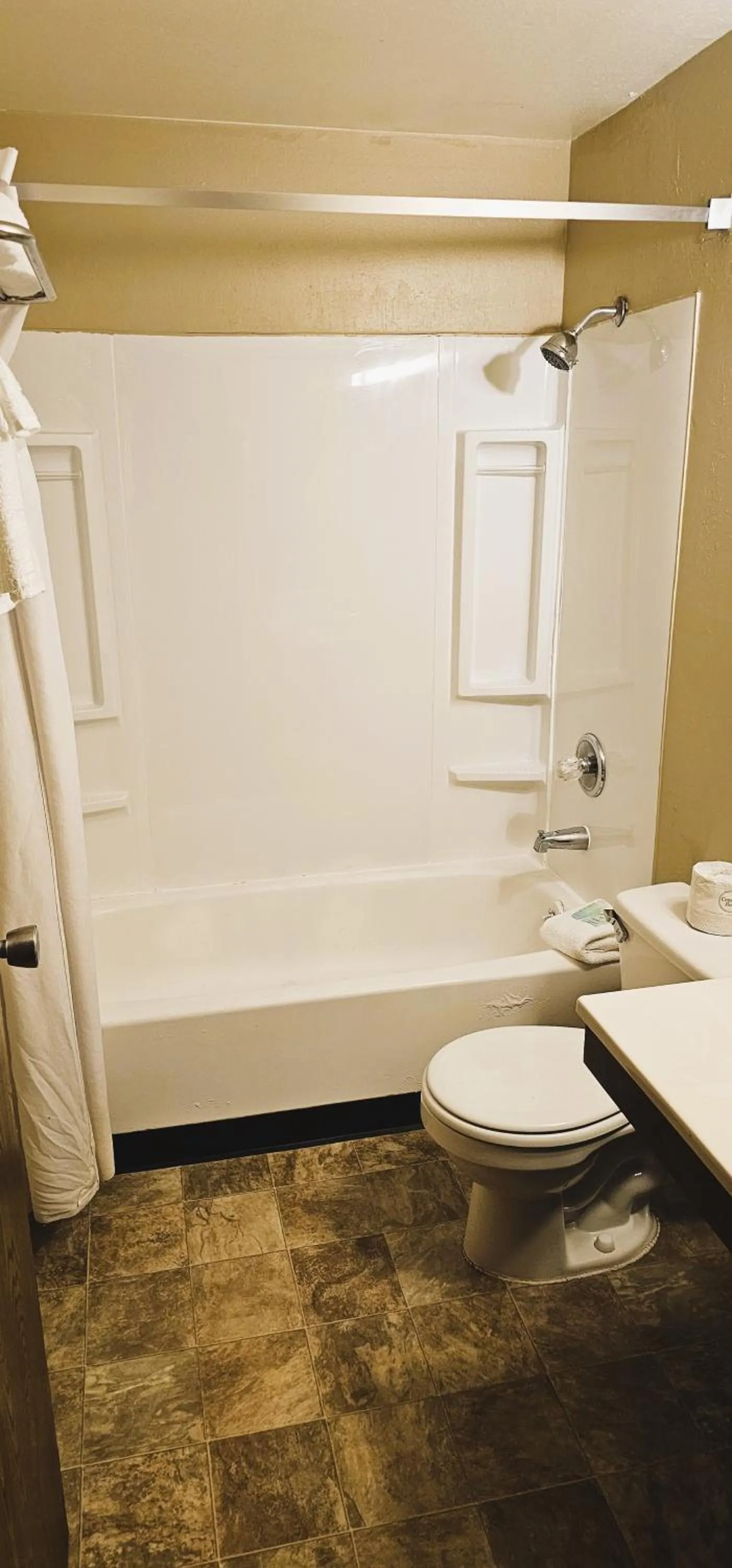 Shower in Grizzly Inn