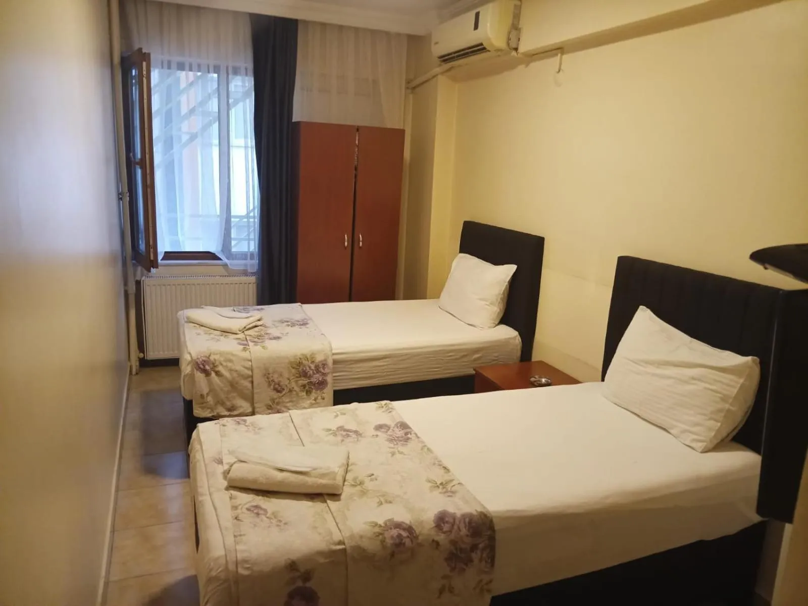 Photo of the whole room in şah otel