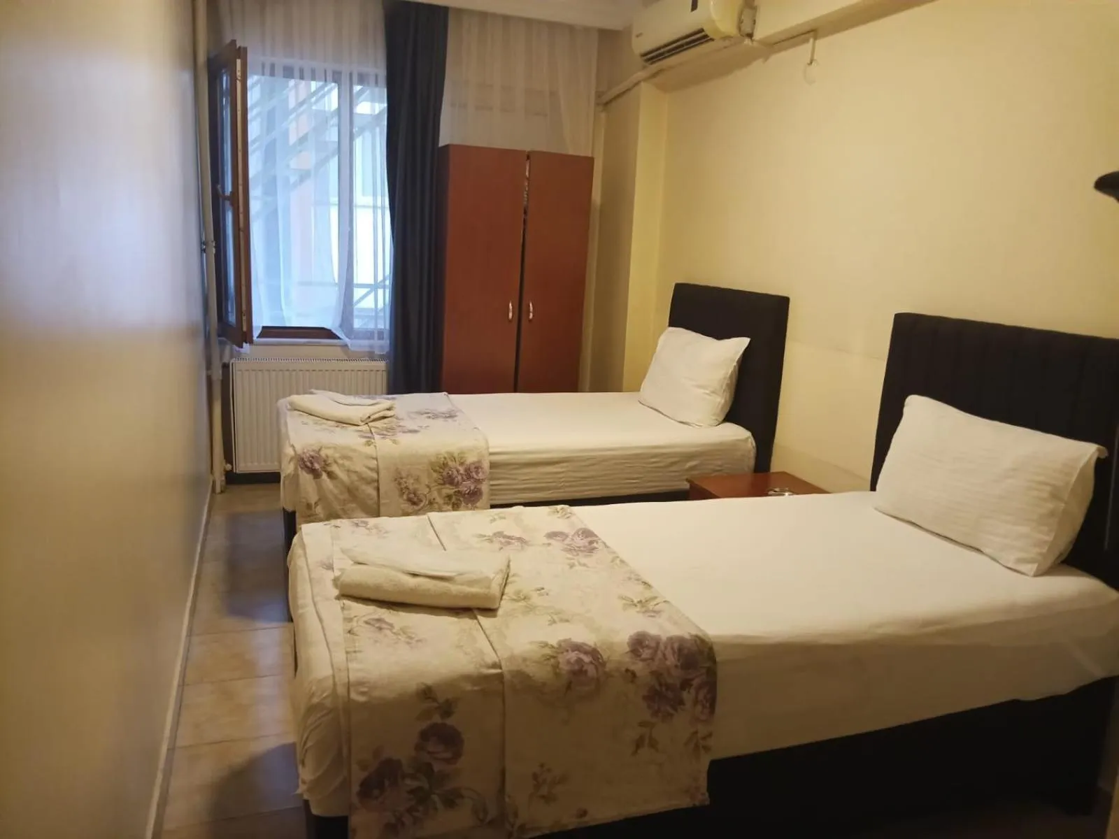 Photo of the whole room in şah otel