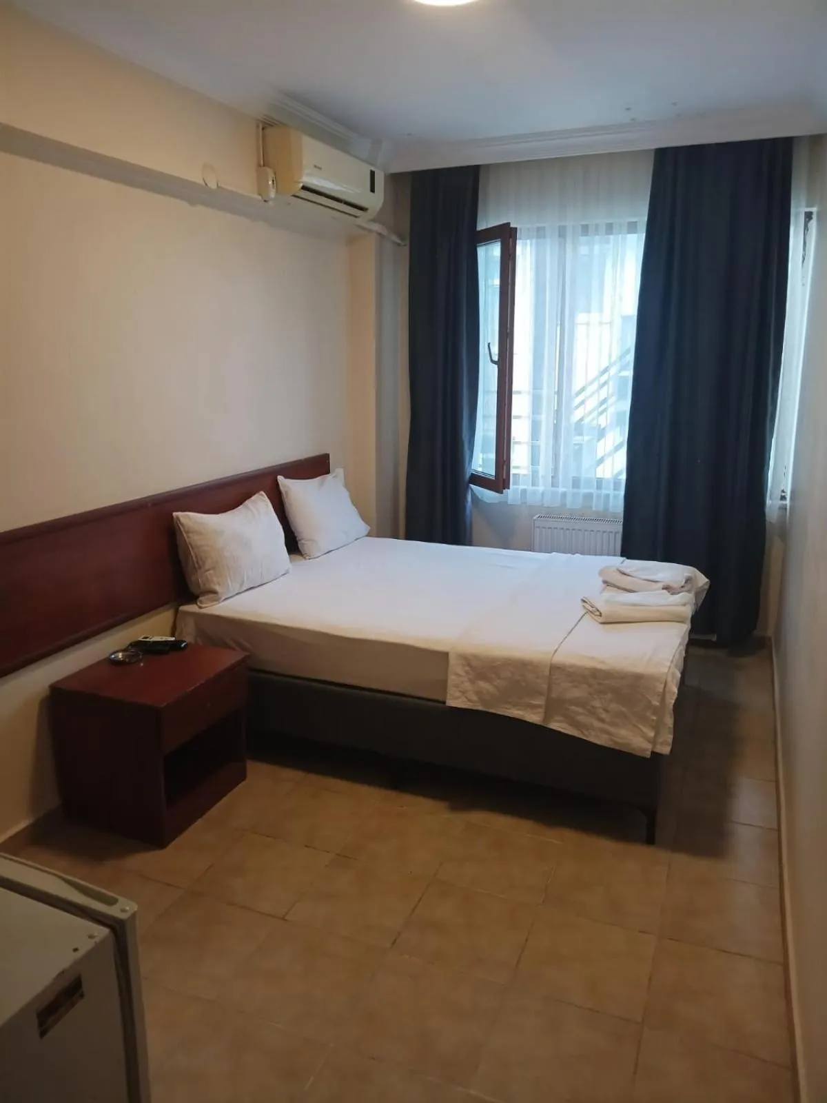 Photo of the whole room in şah otel