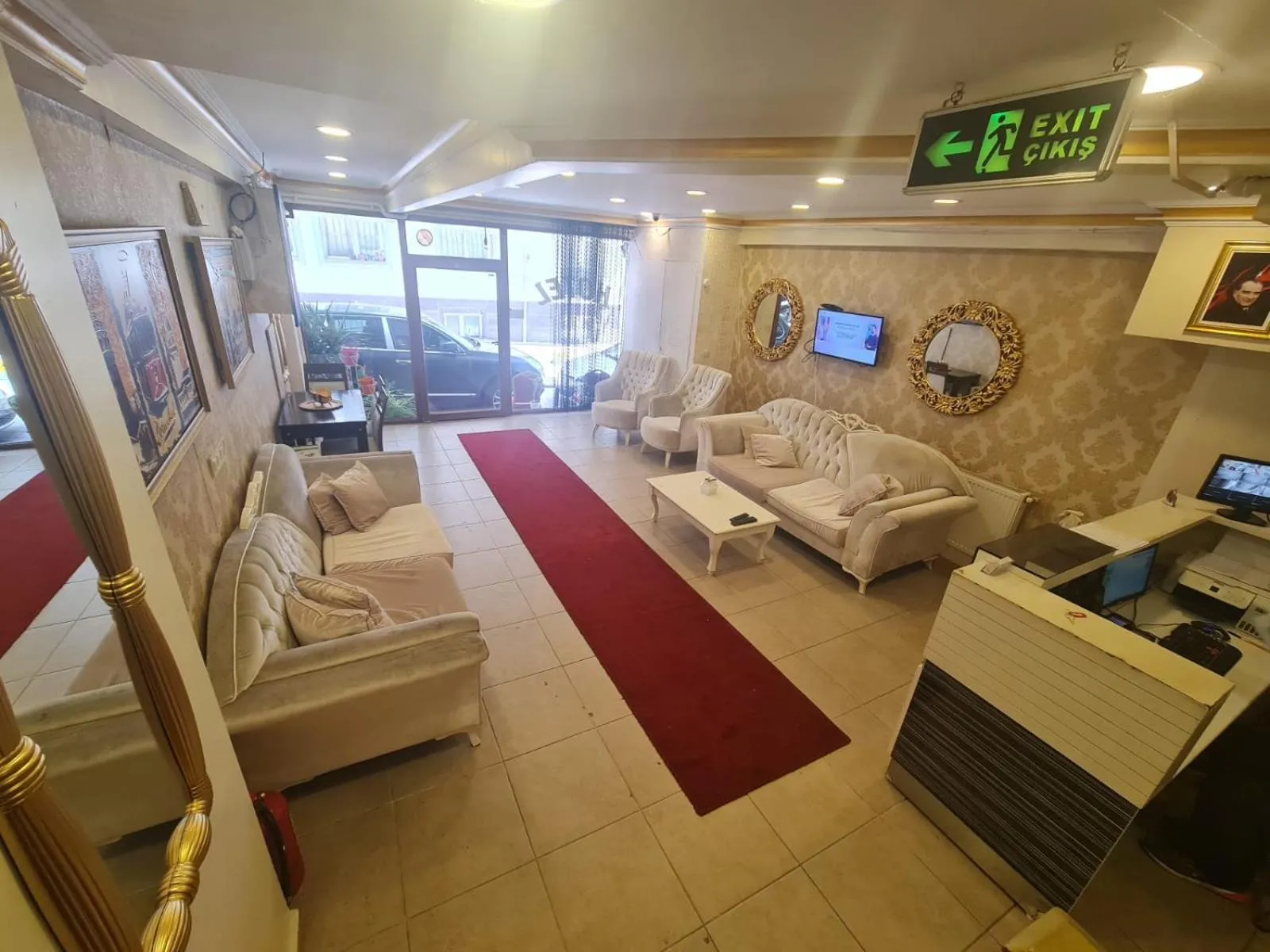 Lobby or reception in şah otel