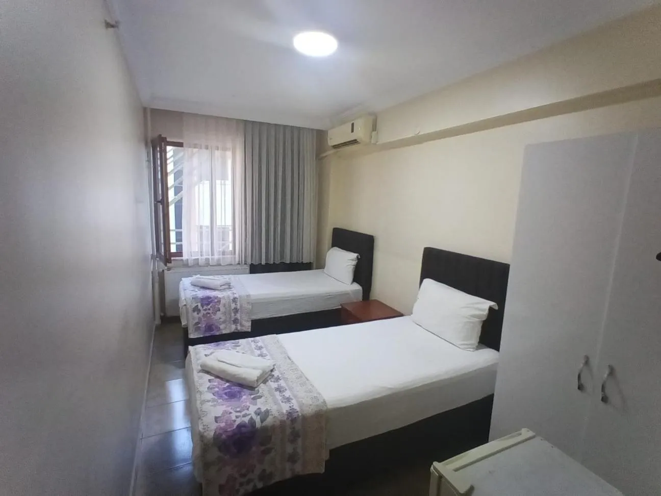 Photo of the whole room in şah otel