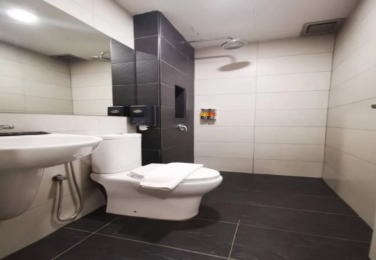 Toilet in Hotel Austin Paradise