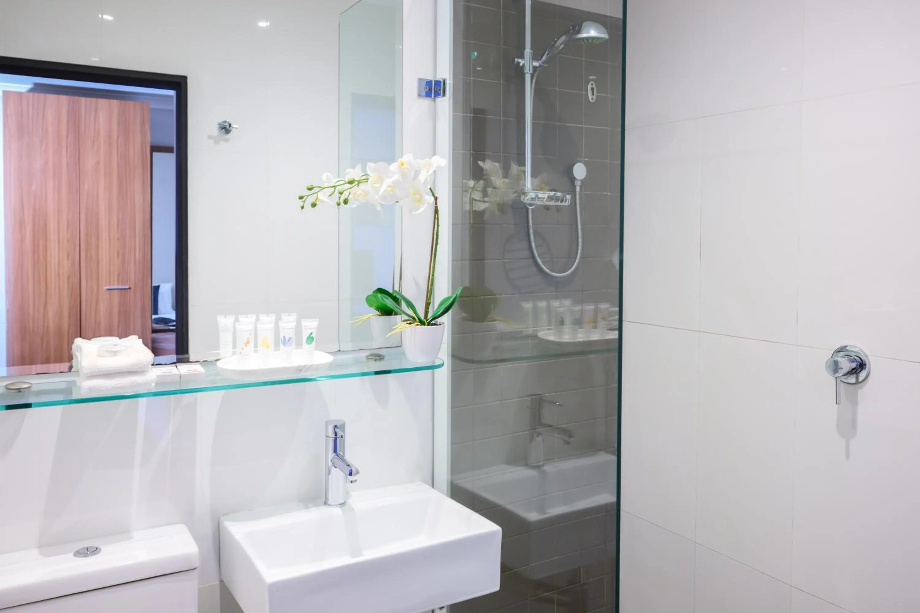 Crest on Barkly Hotel