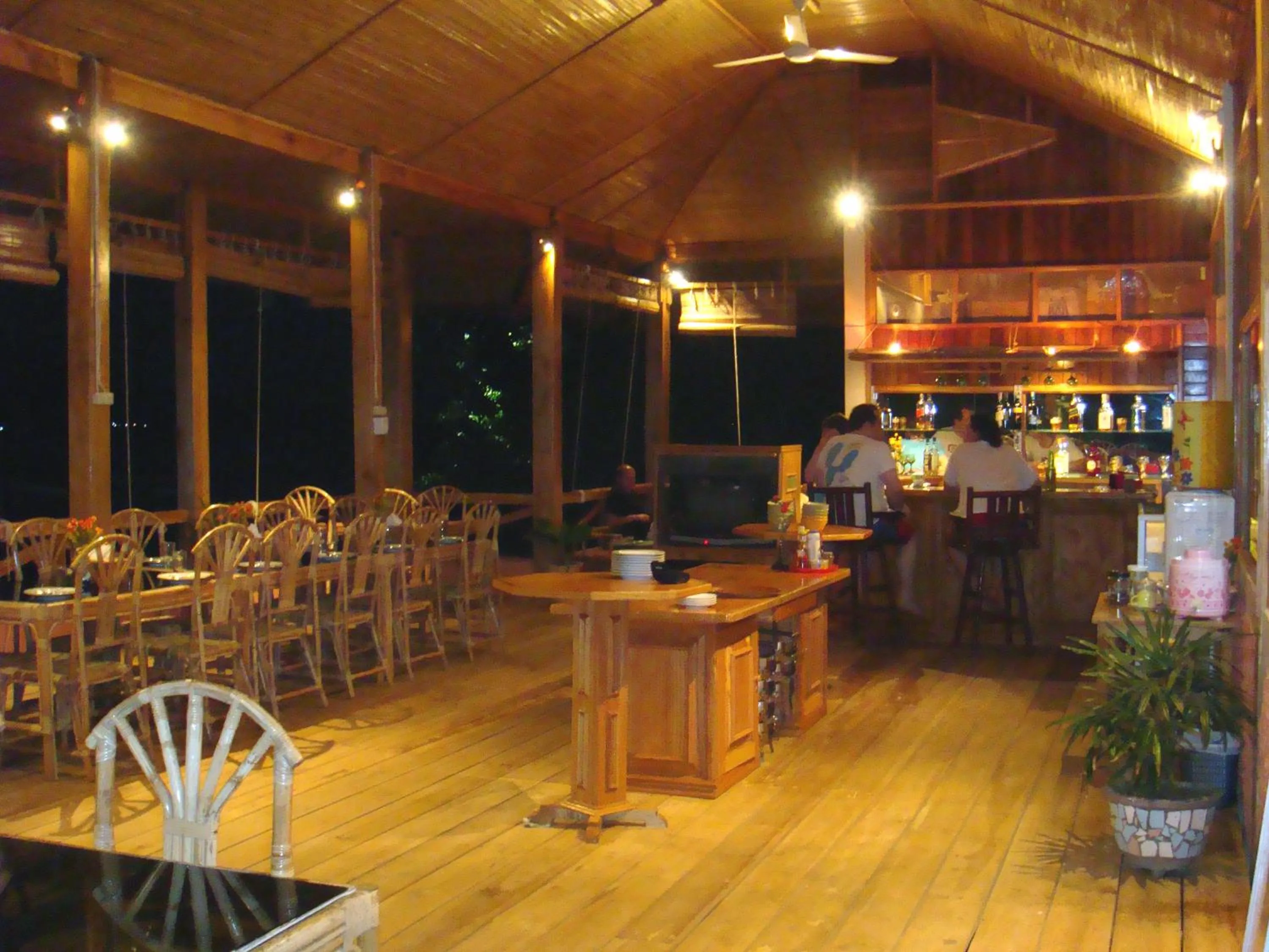 Restaurant/places to eat in Bunaken Divers Sea Breeze Resort