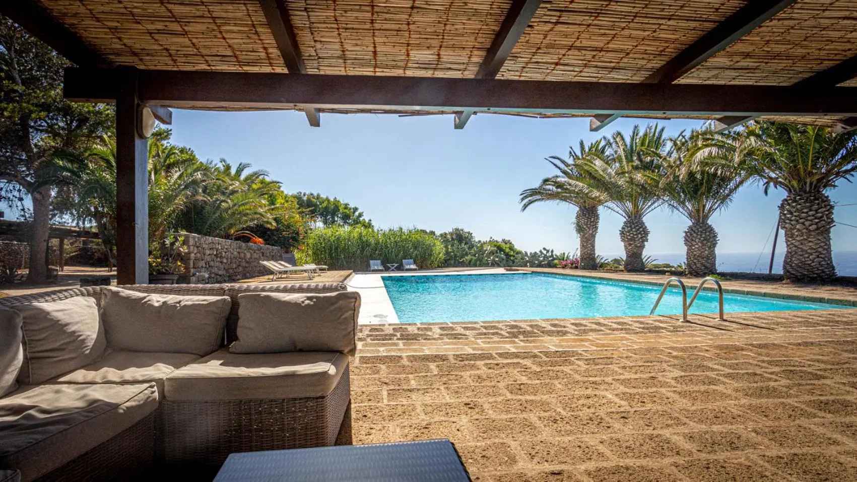 Swimming pool in Residenza Khaddiuggia