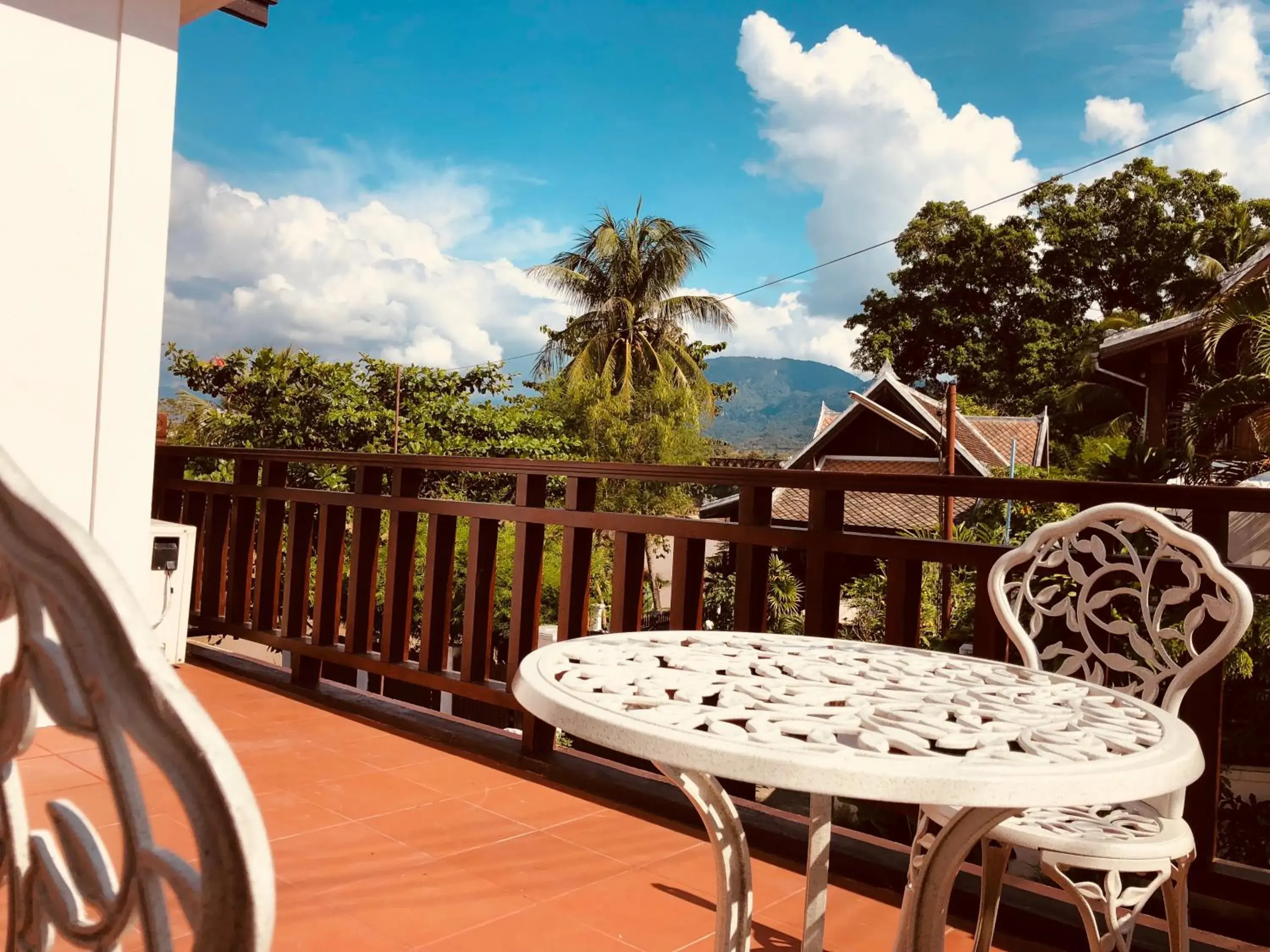 Luxury Triple Room in Merry Riverside Hotel Luxury Triple Room in Merry Riverside Hotel