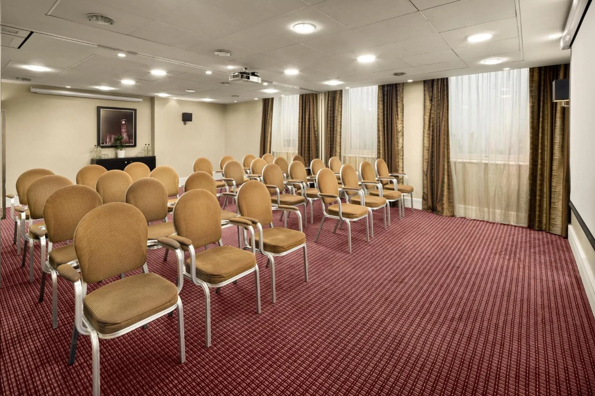 Meeting/conference room in Crowne Plaza London Ealing by IHG