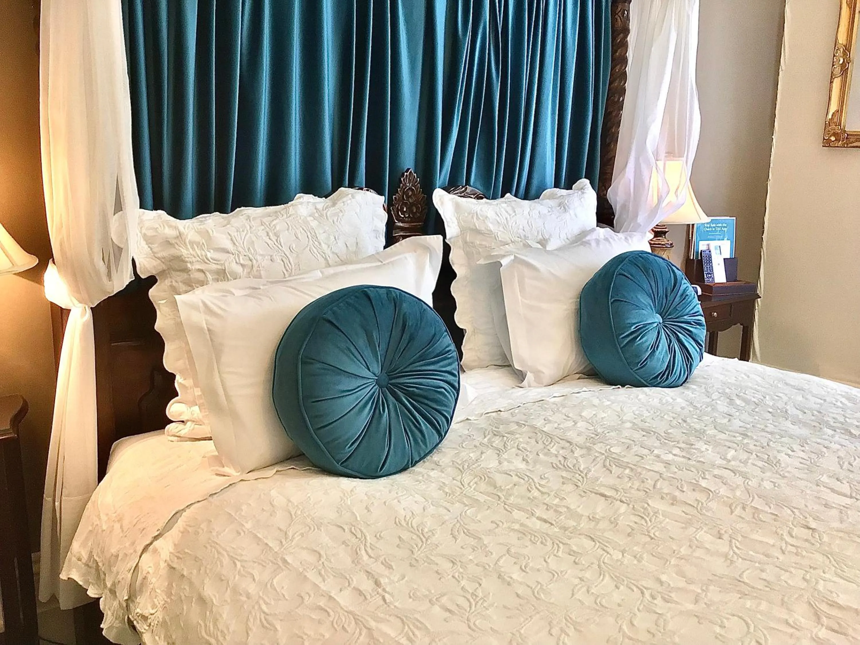 Bed in Kurrajong House