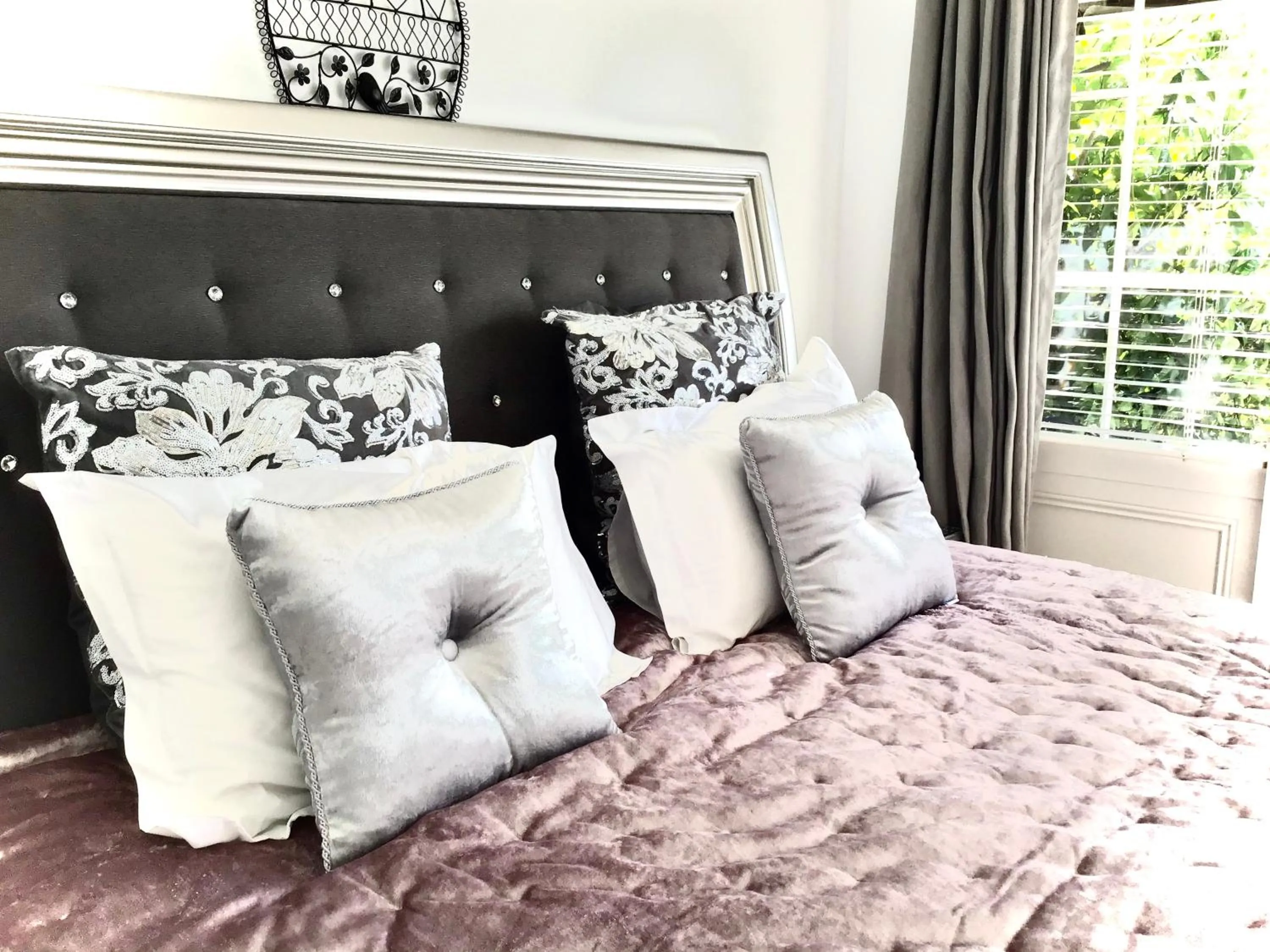 Bed in Kurrajong House