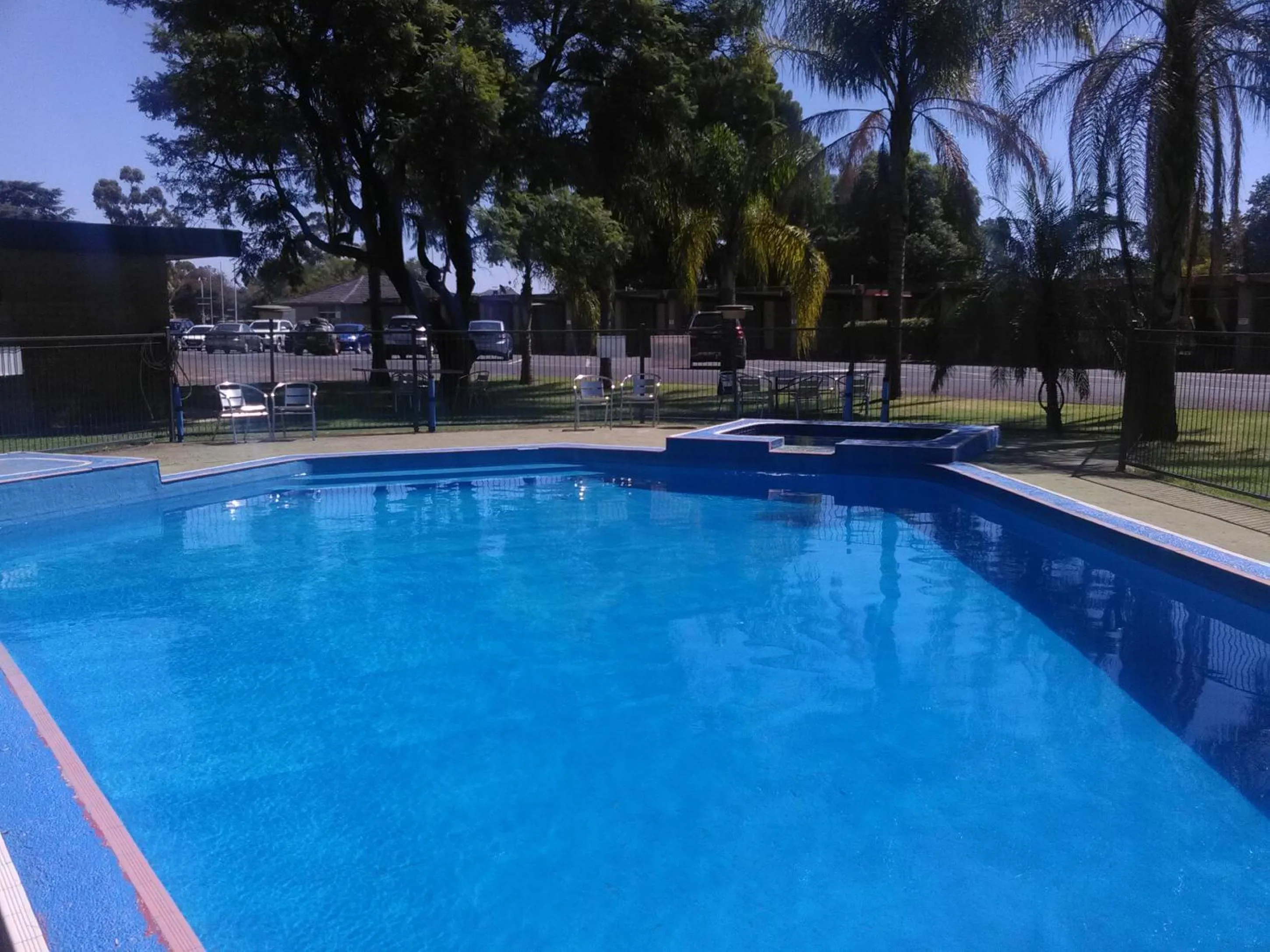 Swimming pool in Mildura Golf Resort